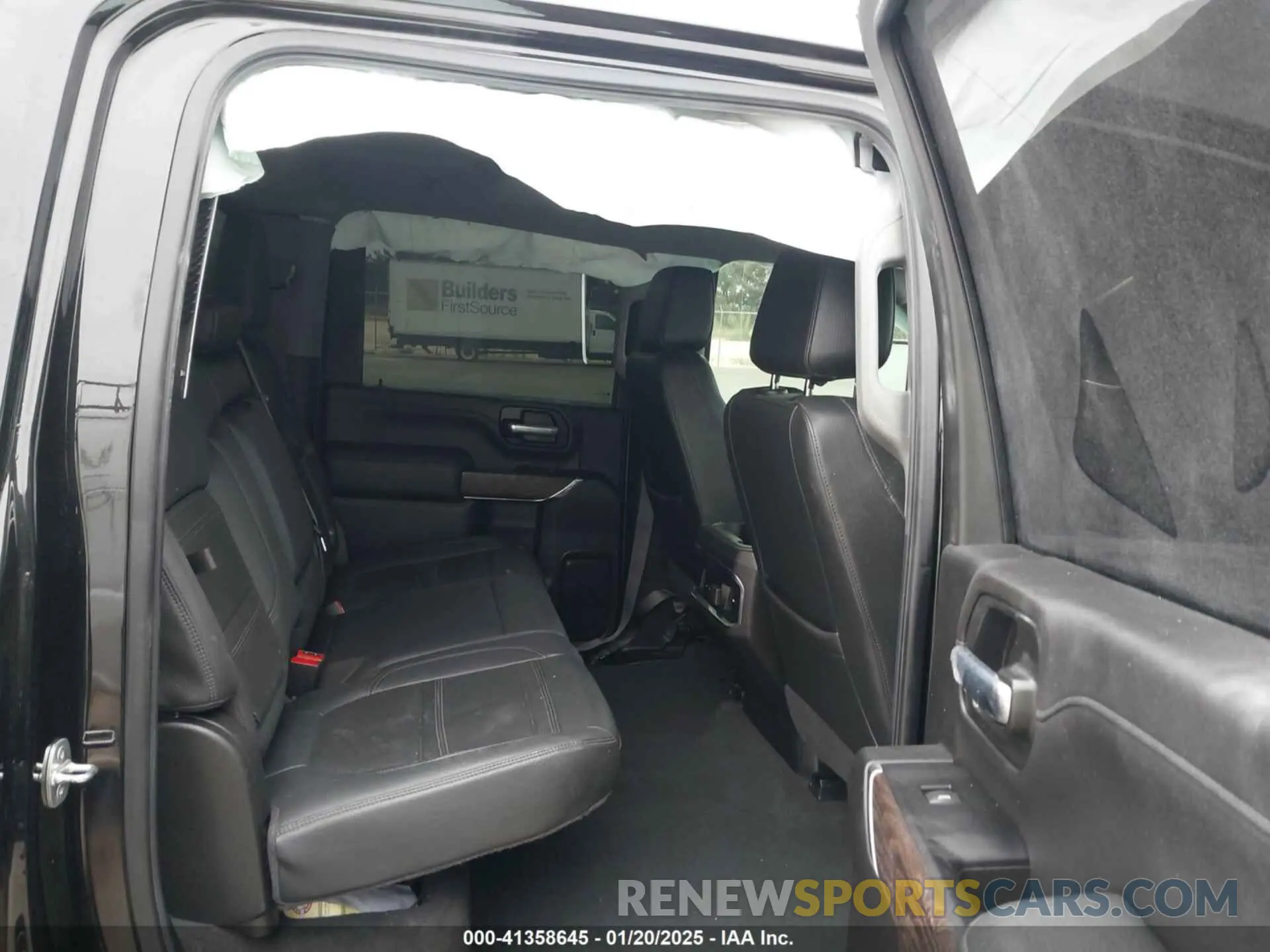 8 Photograph of a damaged car 1GT49REYXNF156948 GMC SIERRA 2500HD 2022