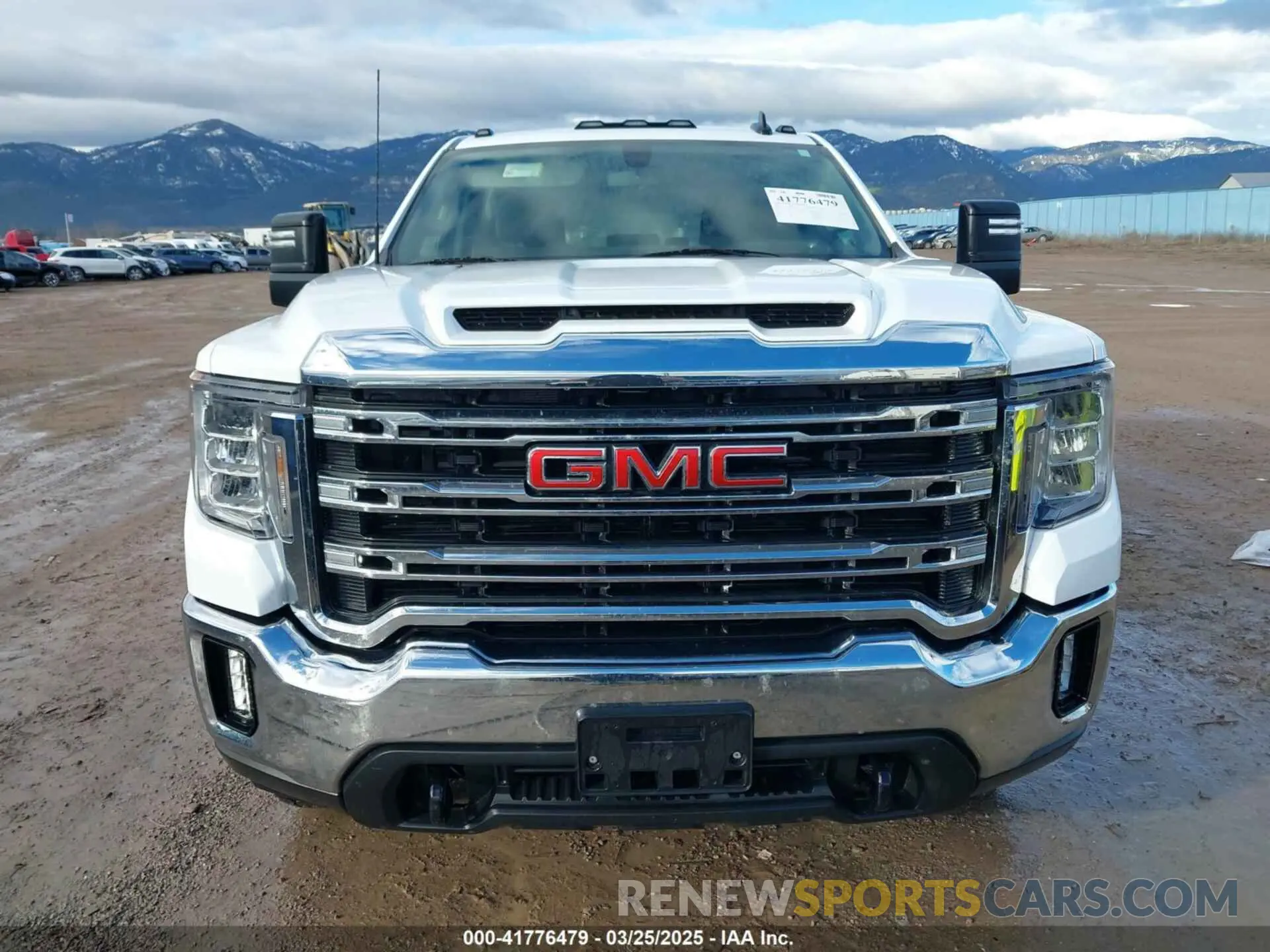12 Photograph of a damaged car 1GT59ME70NF278233 GMC SIERRA 2500HD 2022