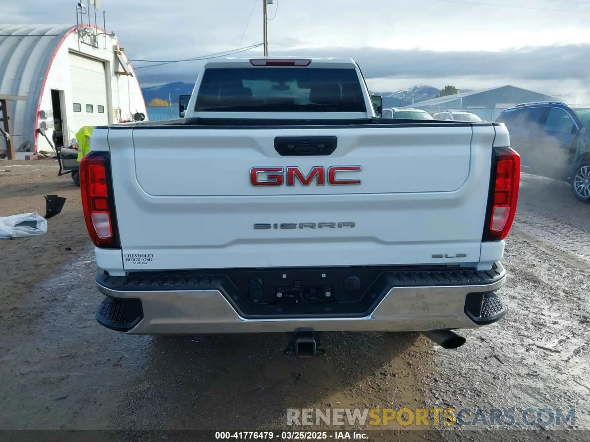 15 Photograph of a damaged car 1GT59ME70NF278233 GMC SIERRA 2500HD 2022