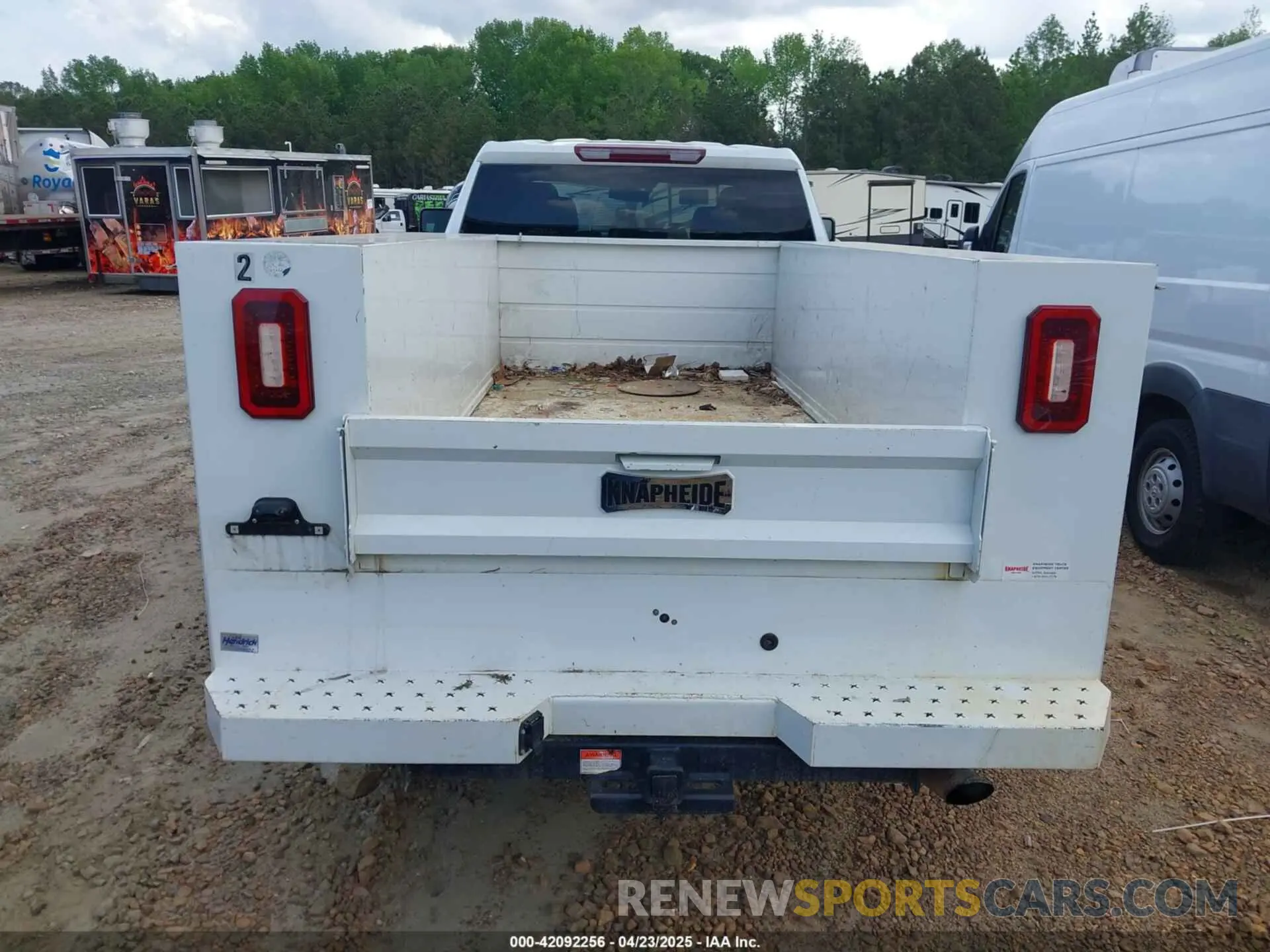 17 Photograph of a damaged car 1GD18LE79PF187634 GMC SIERRA 2500HD 2023