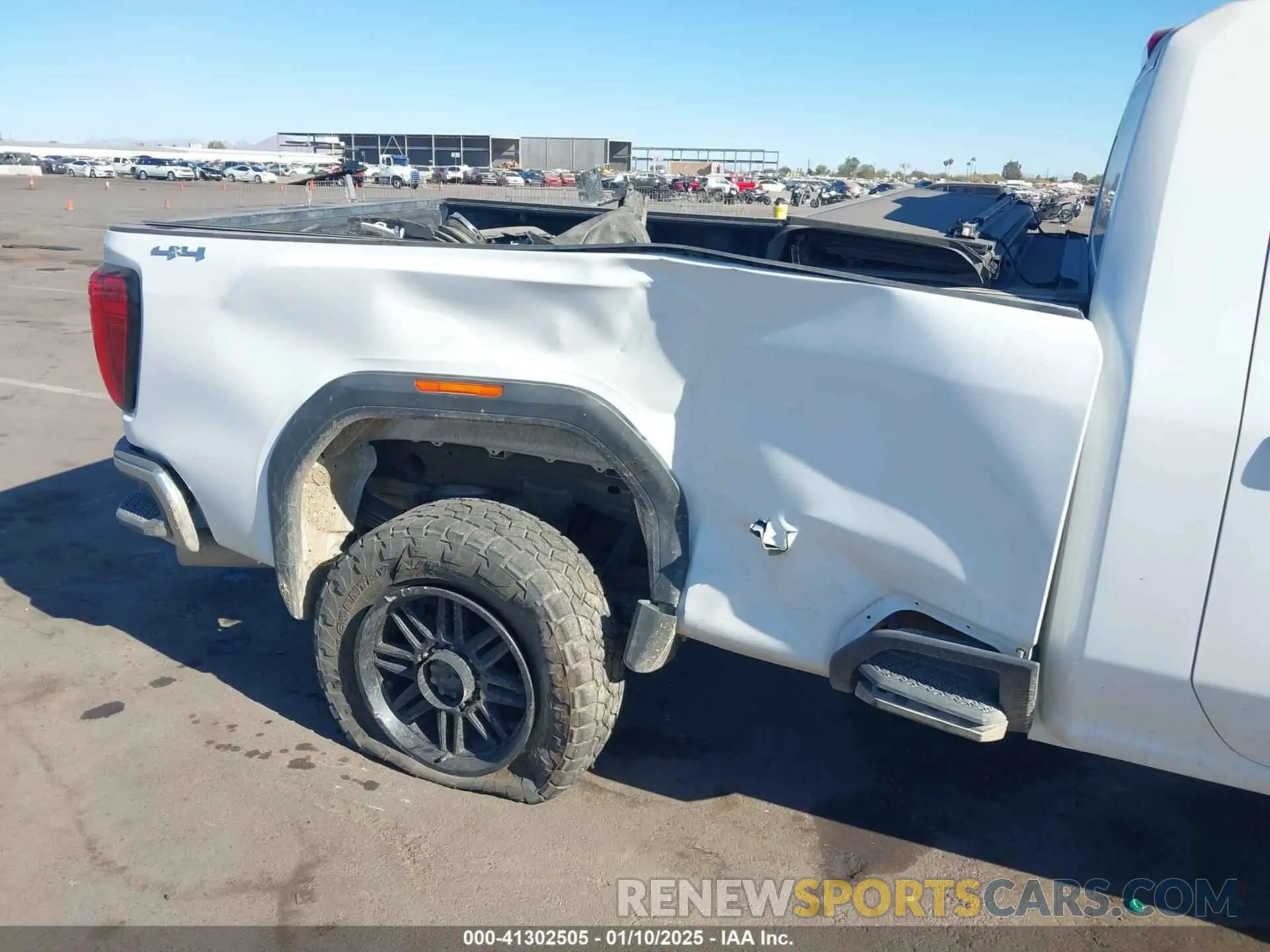 13 Photograph of a damaged car 1GT39LEY8PF159942 GMC SIERRA 2500HD 2023