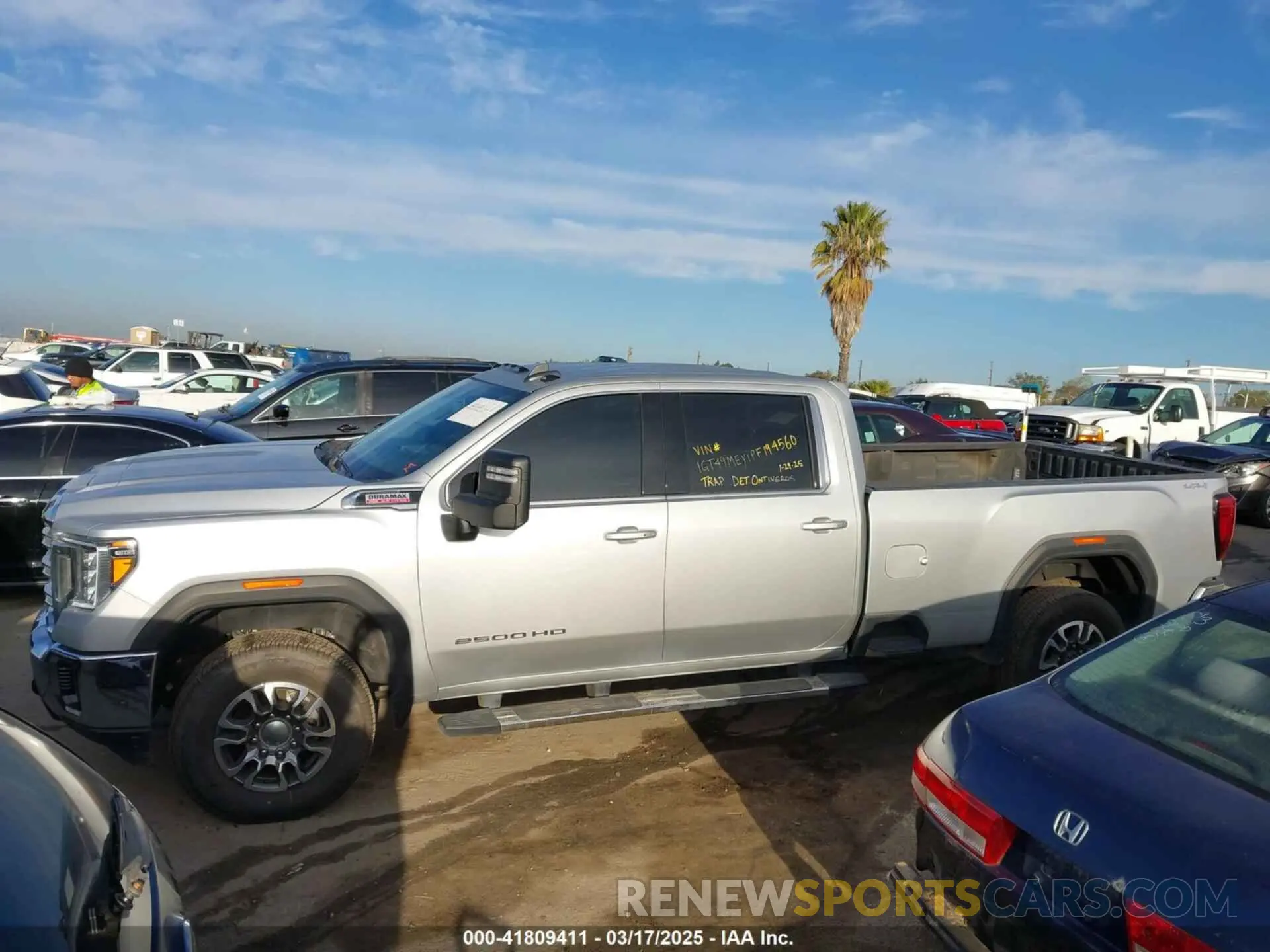 14 Photograph of a damaged car 1GT49MEY1PF194560 GMC SIERRA 2500HD 2023