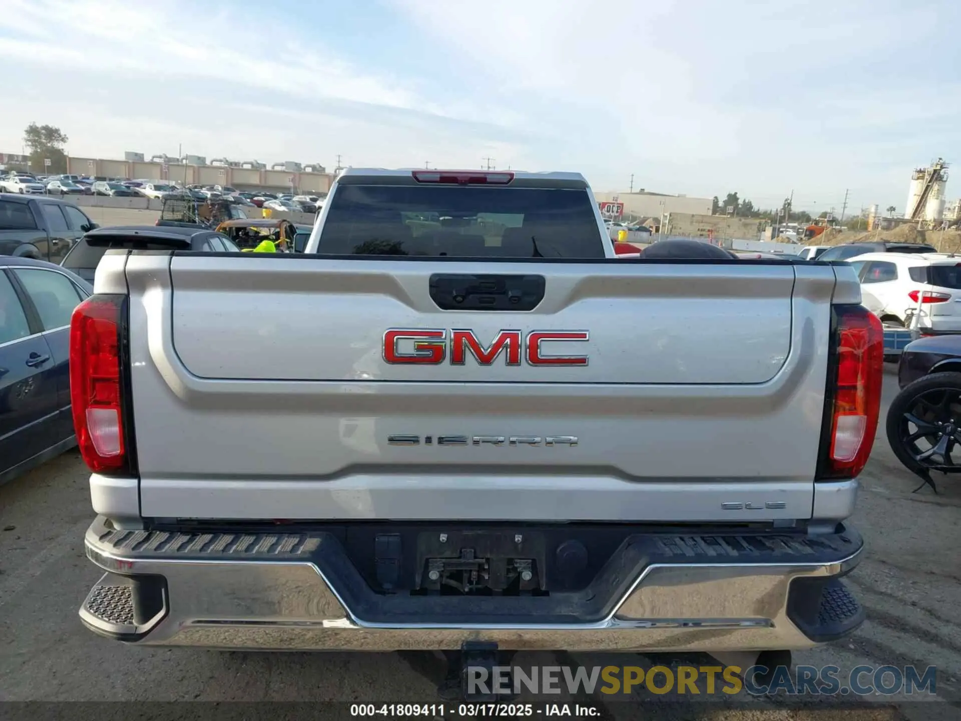 15 Photograph of a damaged car 1GT49MEY1PF194560 GMC SIERRA 2500HD 2023