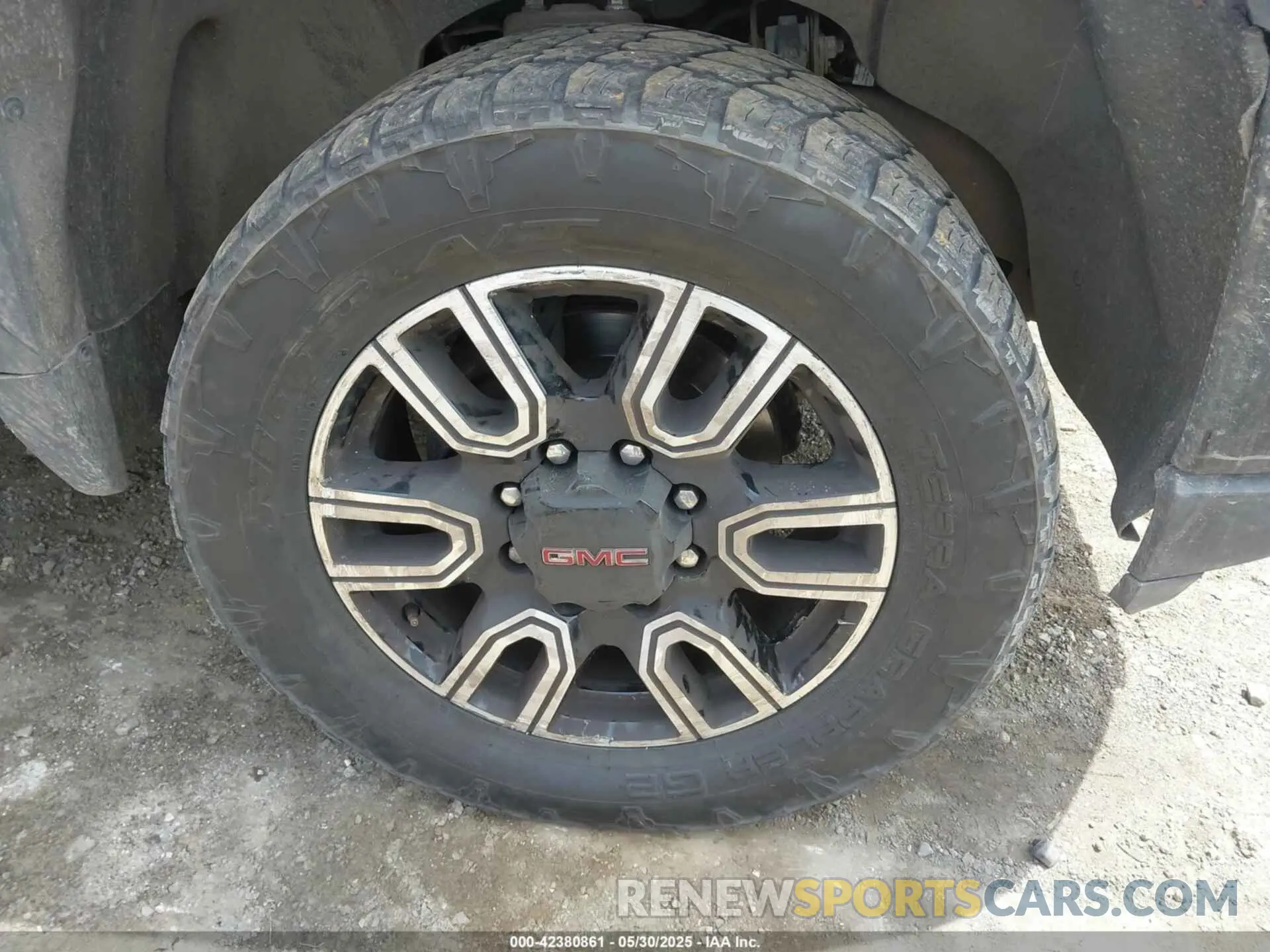 14 Photograph of a damaged car 1GT49PEY0PF223418 GMC SIERRA 2500HD 2023
