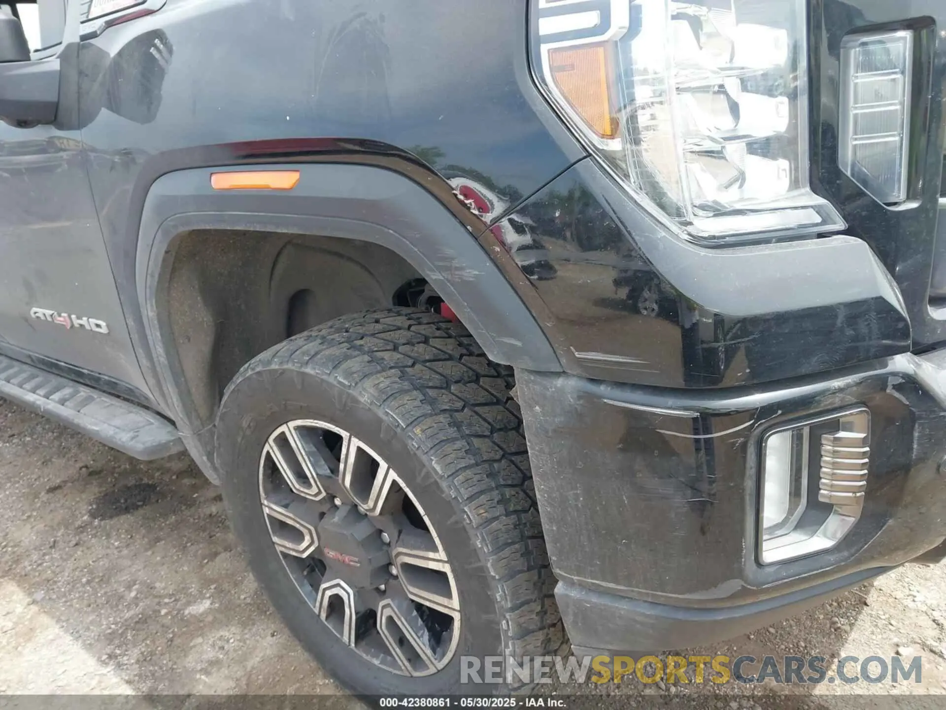 23 Photograph of a damaged car 1GT49PEY0PF223418 GMC SIERRA 2500HD 2023