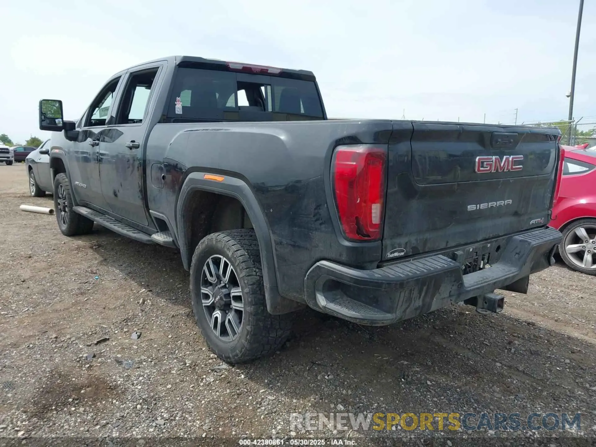 3 Photograph of a damaged car 1GT49PEY0PF223418 GMC SIERRA 2500HD 2023
