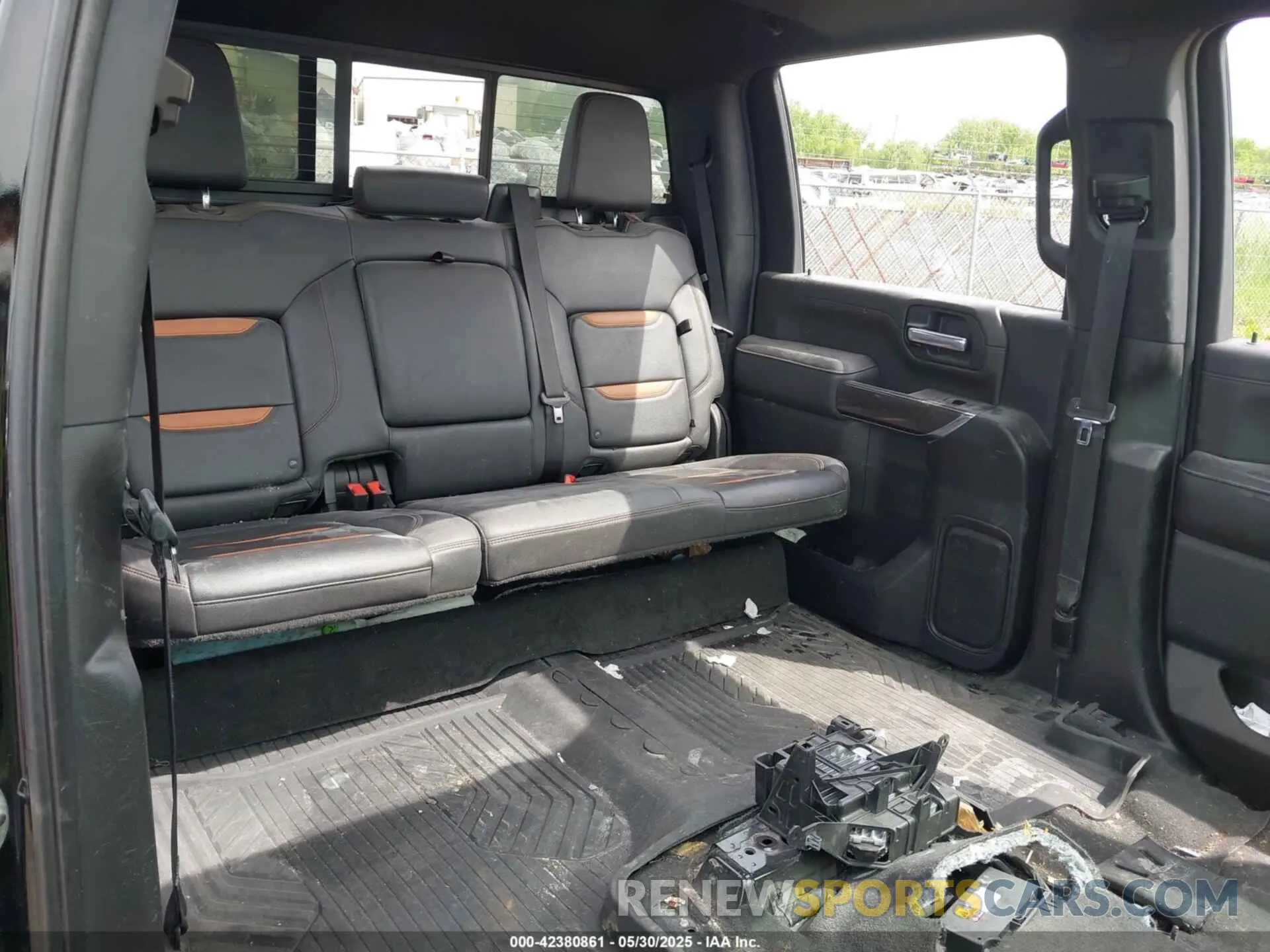 6 Photograph of a damaged car 1GT49PEY0PF223418 GMC SIERRA 2500HD 2023