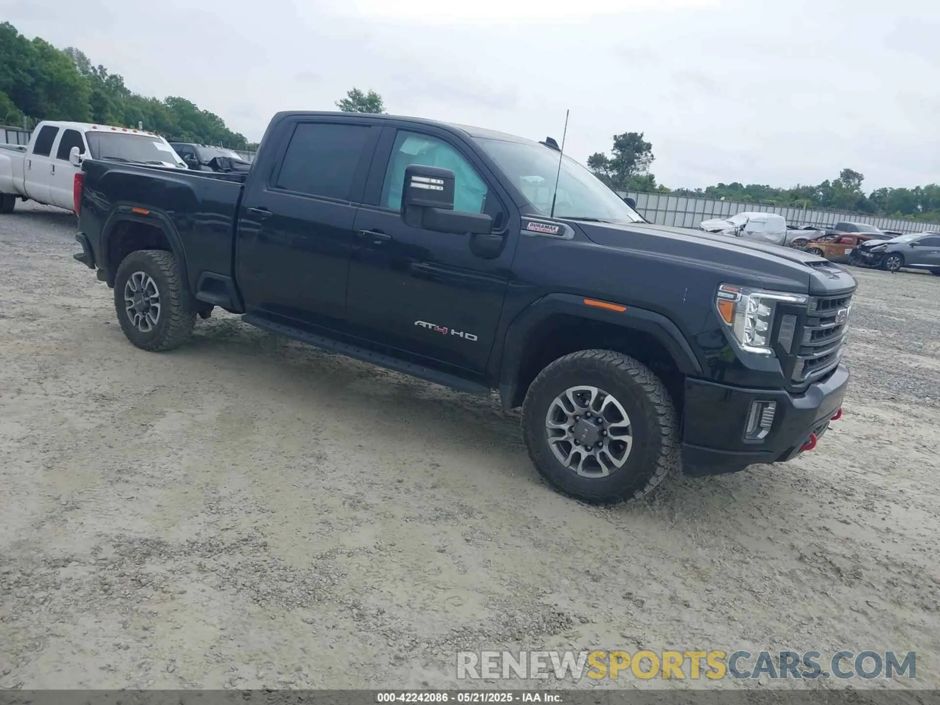 1 Photograph of a damaged car 1GT49PEY9PF114472 GMC SIERRA 2500HD 2023