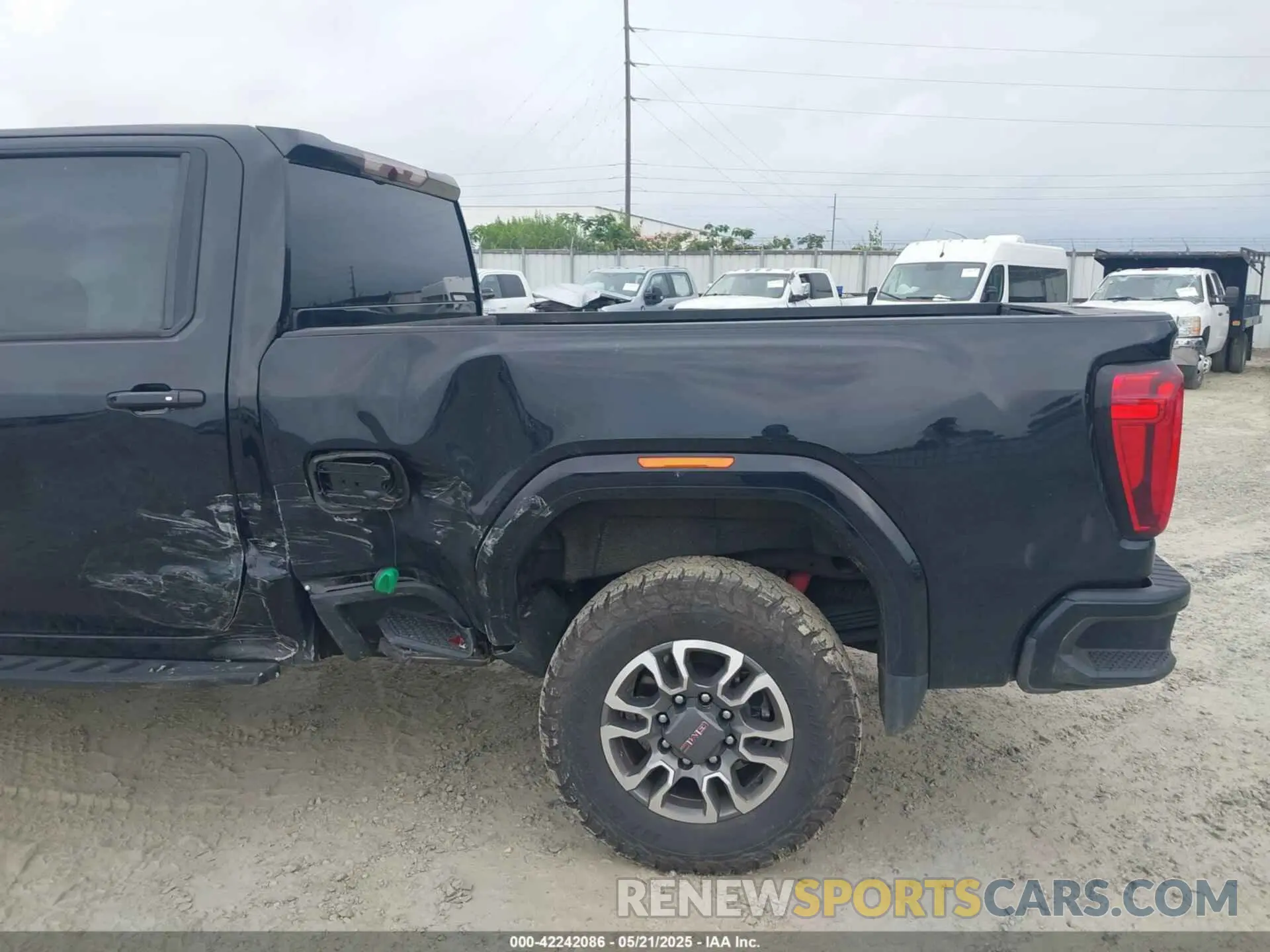17 Photograph of a damaged car 1GT49PEY9PF114472 GMC SIERRA 2500HD 2023