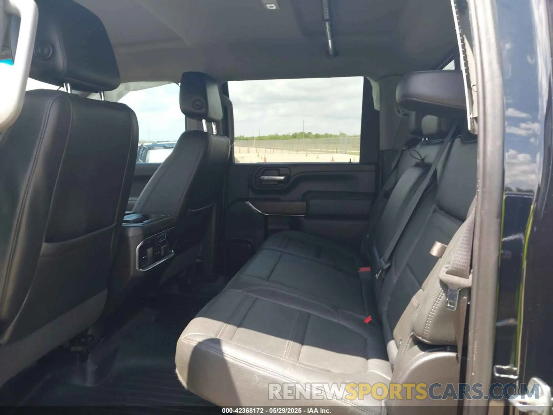 7 Photograph of a damaged car 1GT49REY3PF174274 GMC SIERRA 2500HD 2023
