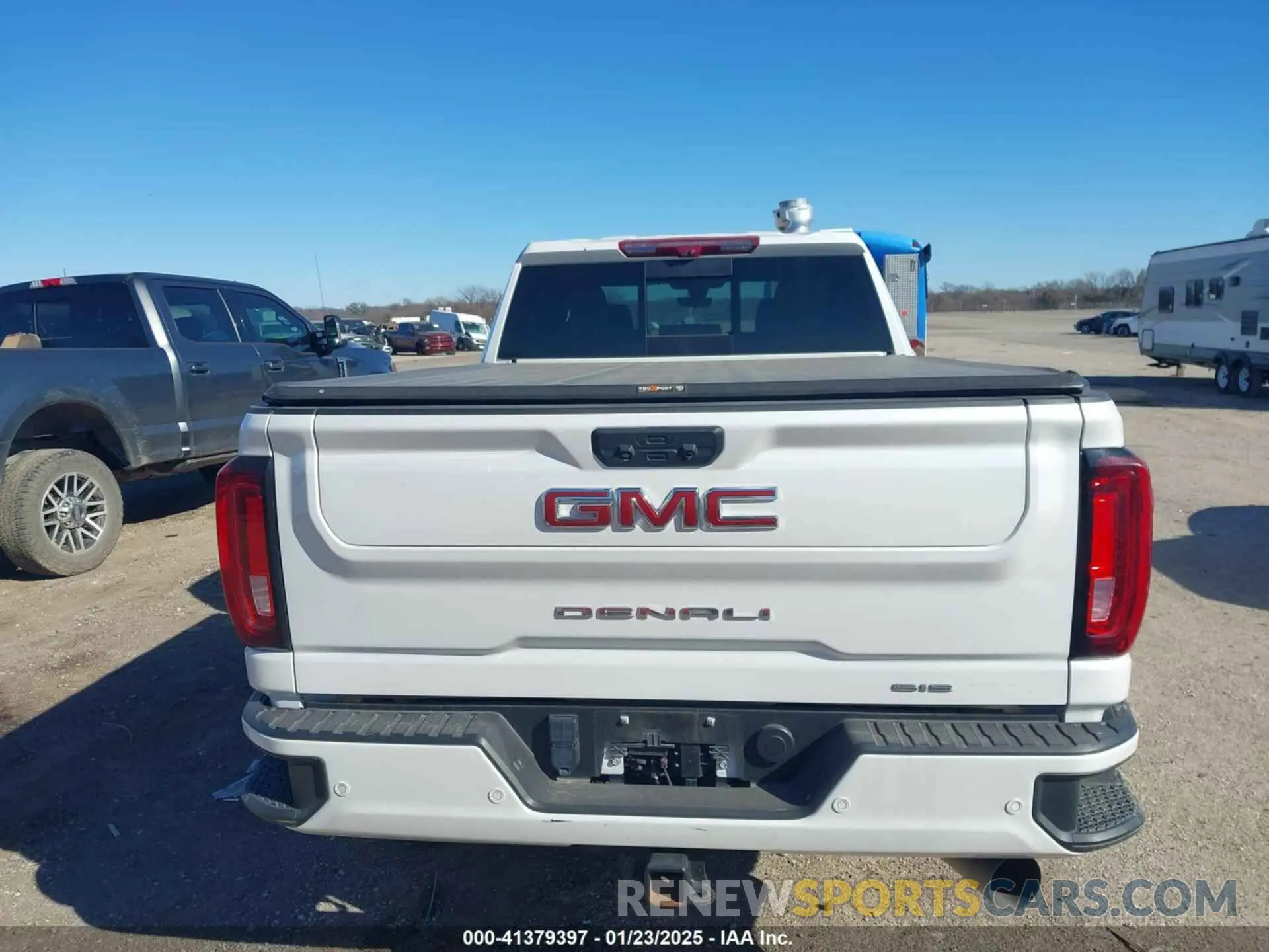 15 Photograph of a damaged car 1GT49REY8PF200593 GMC SIERRA 2500HD 2023