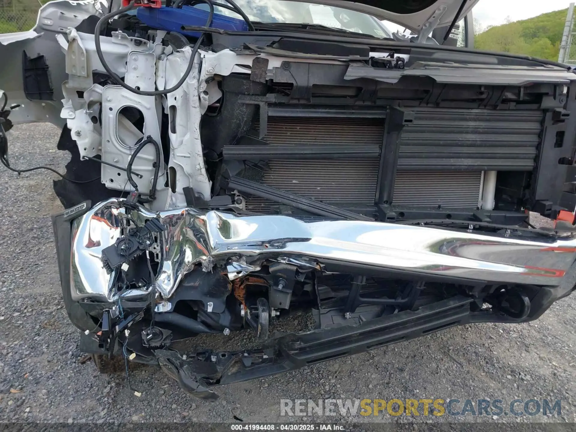 6 Photograph of a damaged car 1GD19LE71RF377220 GMC SIERRA 2500HD 2024
