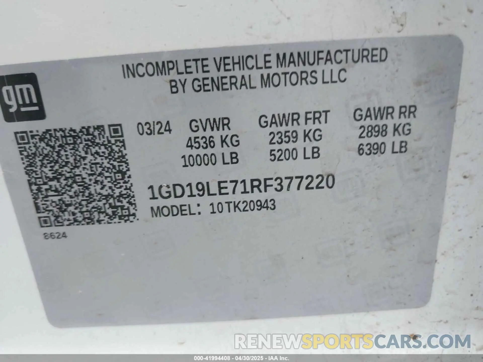 9 Photograph of a damaged car 1GD19LE71RF377220 GMC SIERRA 2500HD 2024
