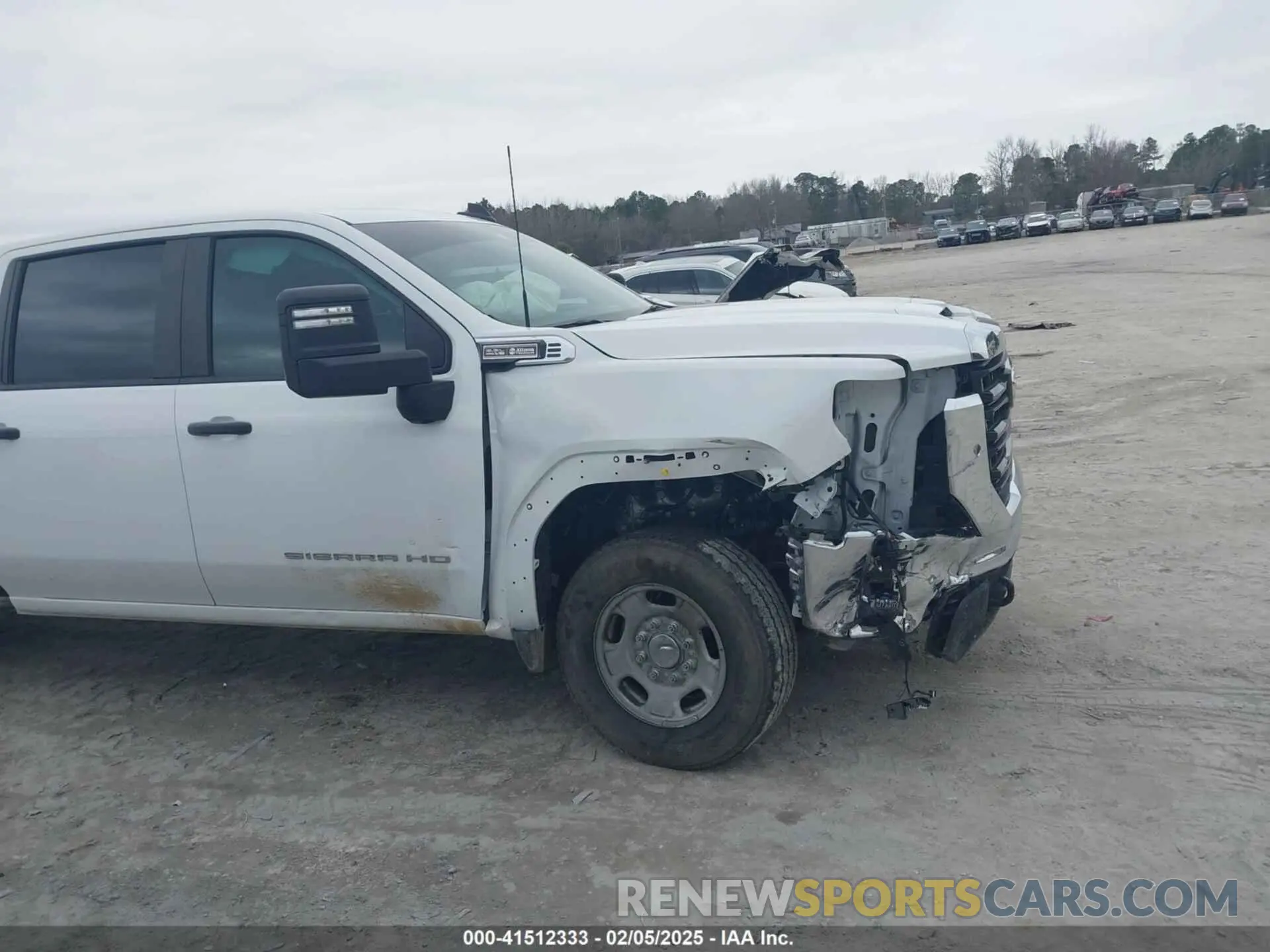 14 Photograph of a damaged car 1GD19LE77RF377044 GMC SIERRA 2500HD 2024