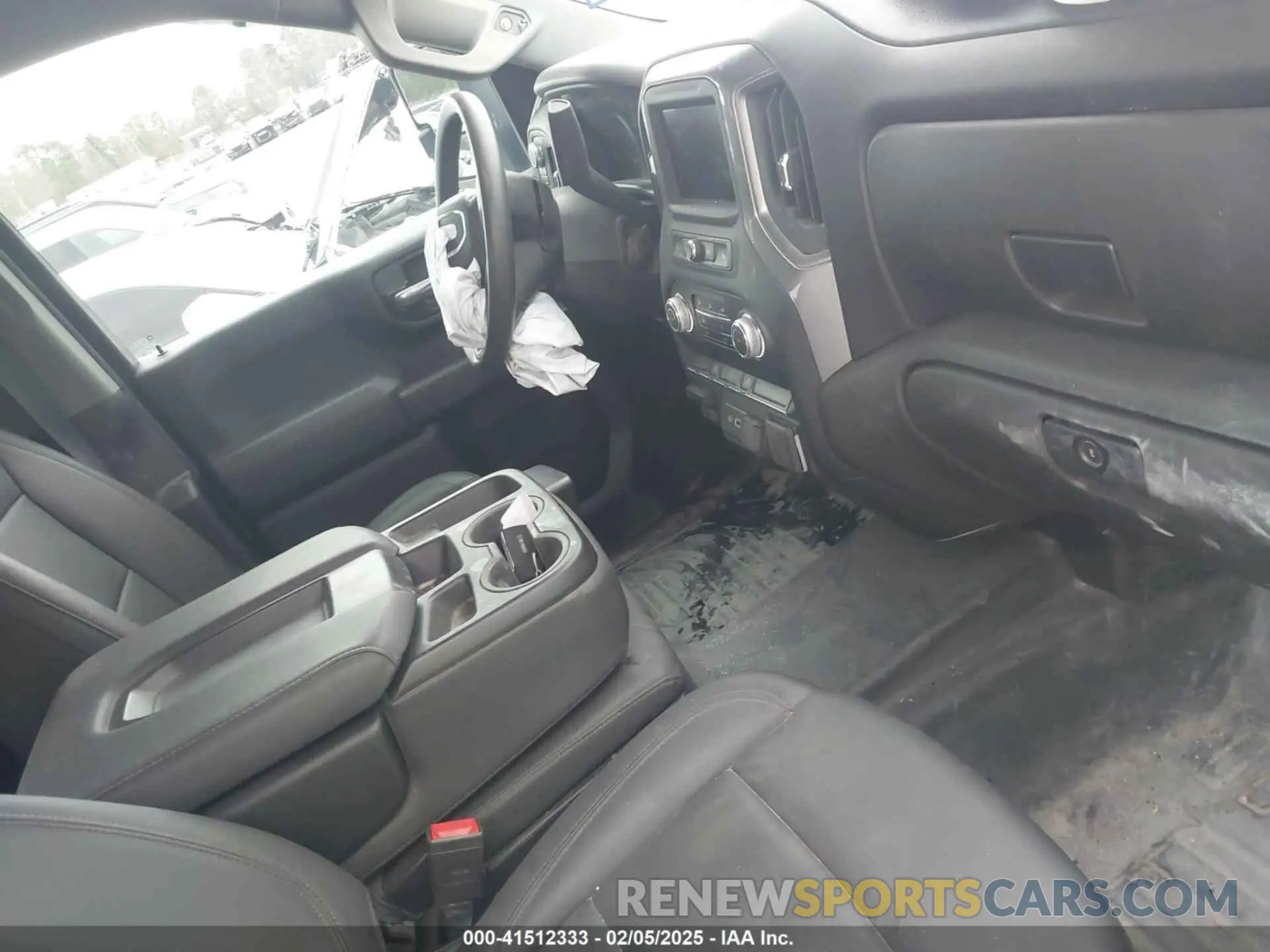 5 Photograph of a damaged car 1GD19LE77RF377044 GMC SIERRA 2500HD 2024