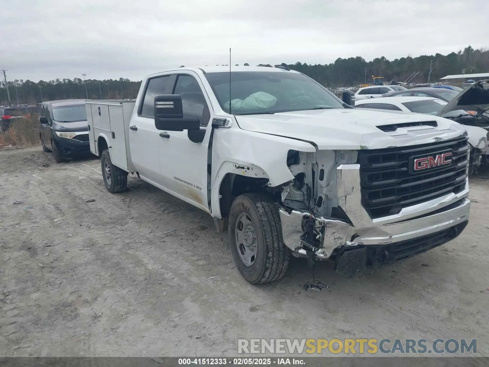 6 Photograph of a damaged car 1GD19LE77RF377044 GMC SIERRA 2500HD 2024