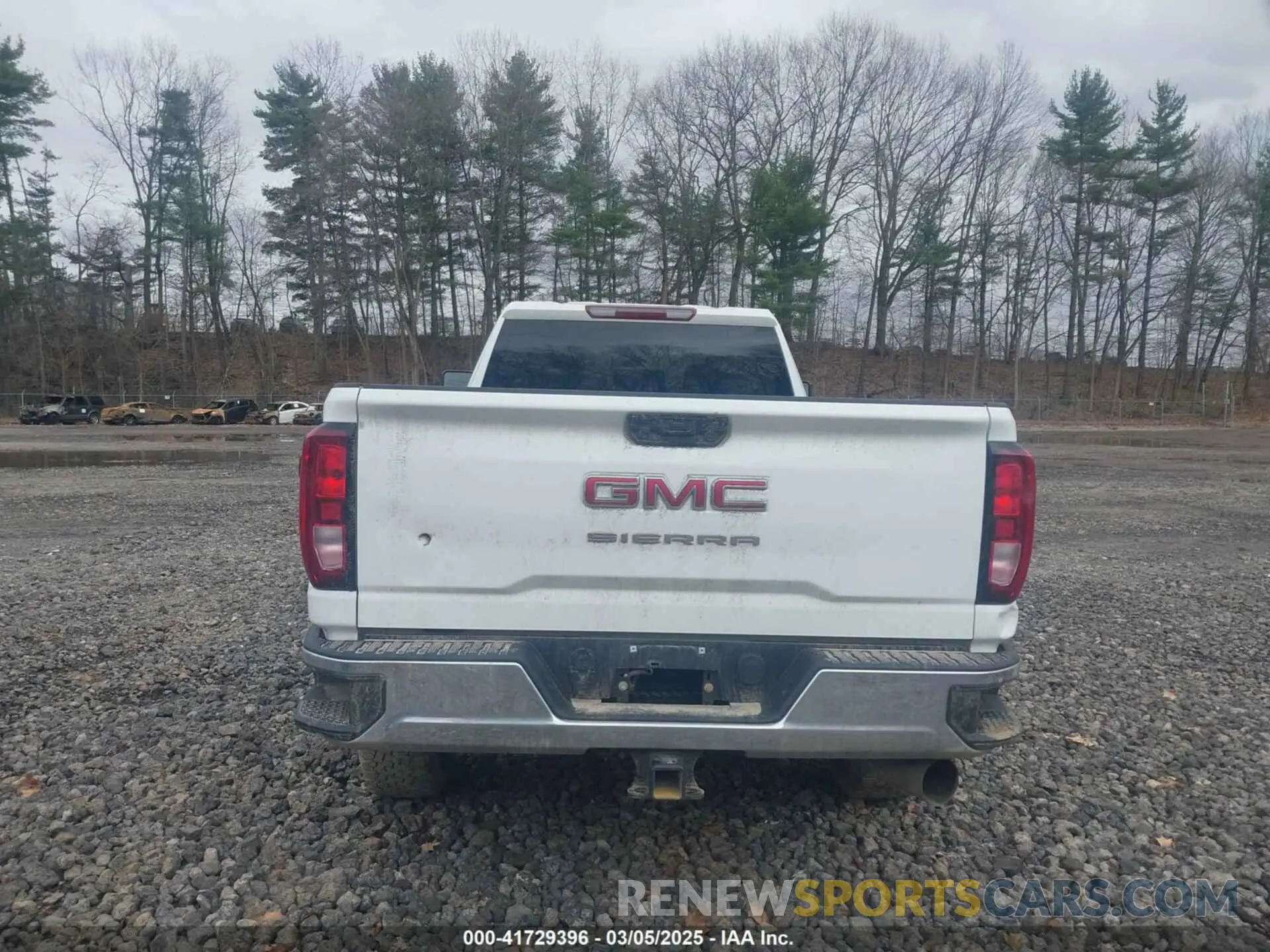 15 Photograph of a damaged car 1GT49LEY7RF154092 GMC SIERRA 2500HD 2024