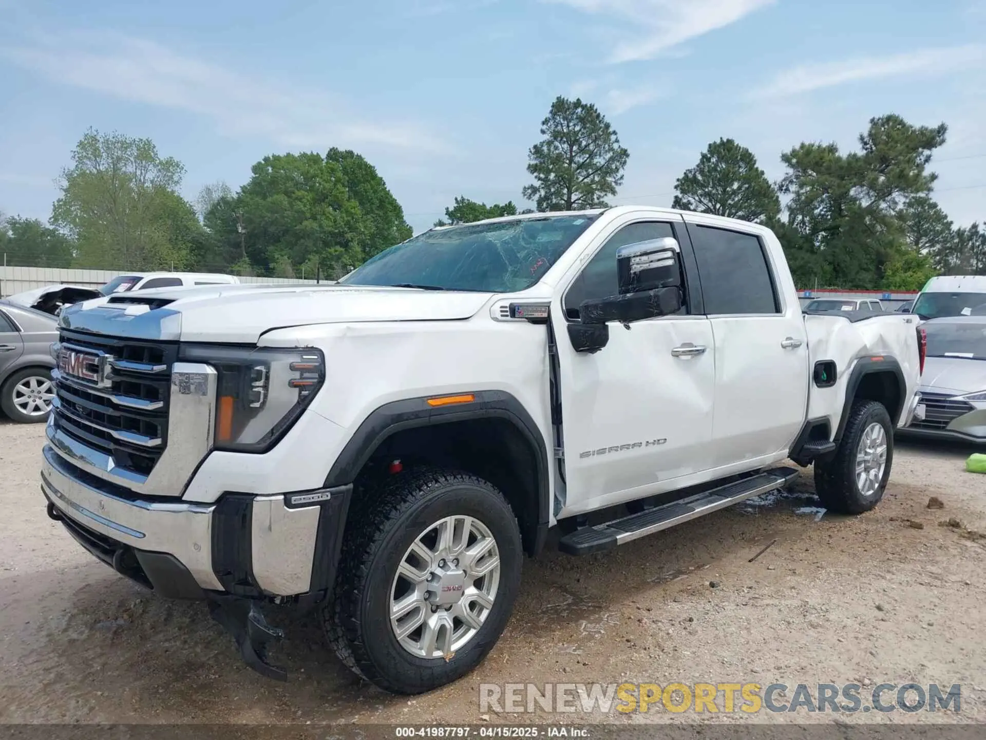 2 Photograph of a damaged car 1GT49NEY7RF124828 GMC SIERRA 2500HD 2024