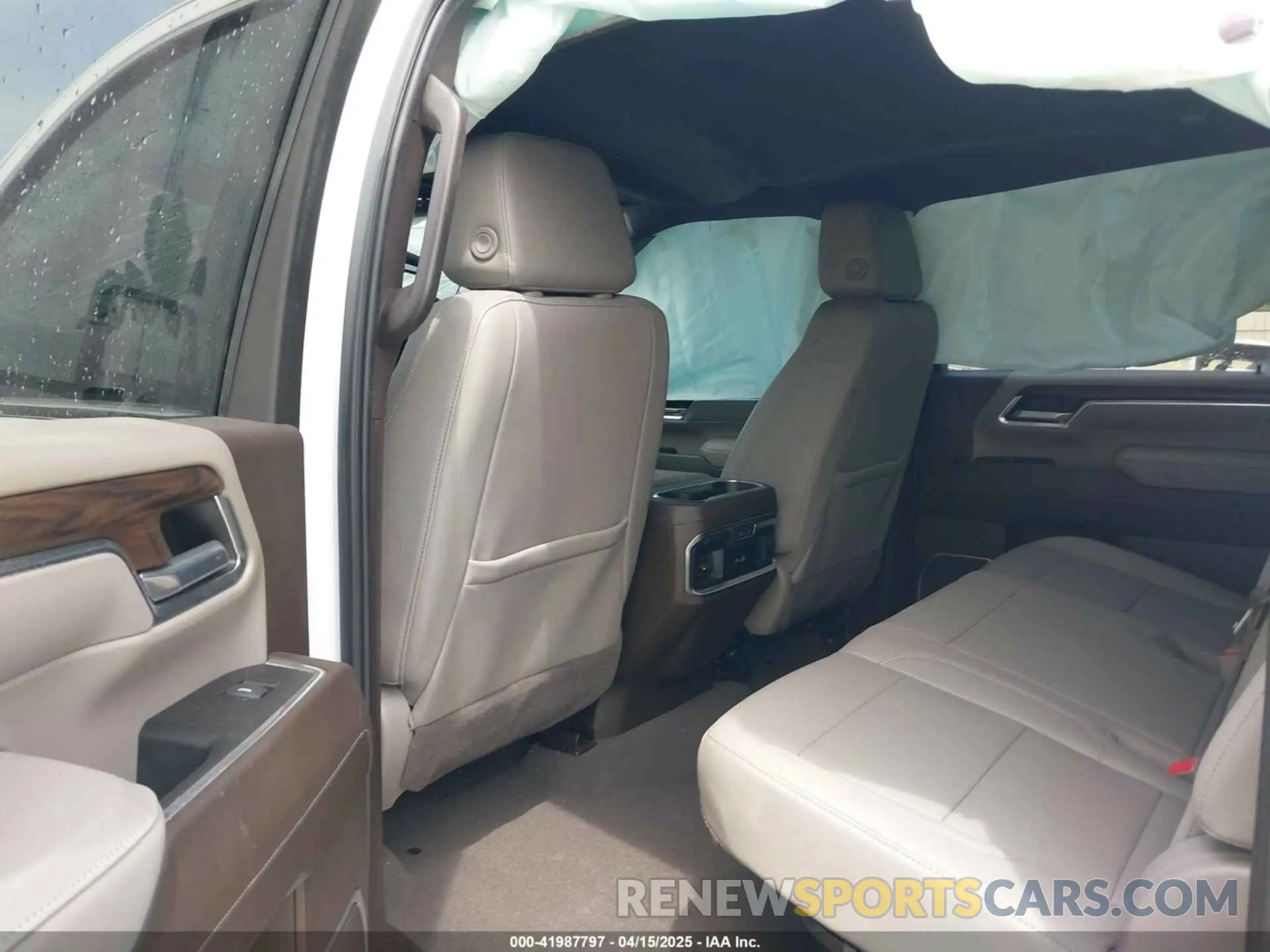 8 Photograph of a damaged car 1GT49NEY7RF124828 GMC SIERRA 2500HD 2024