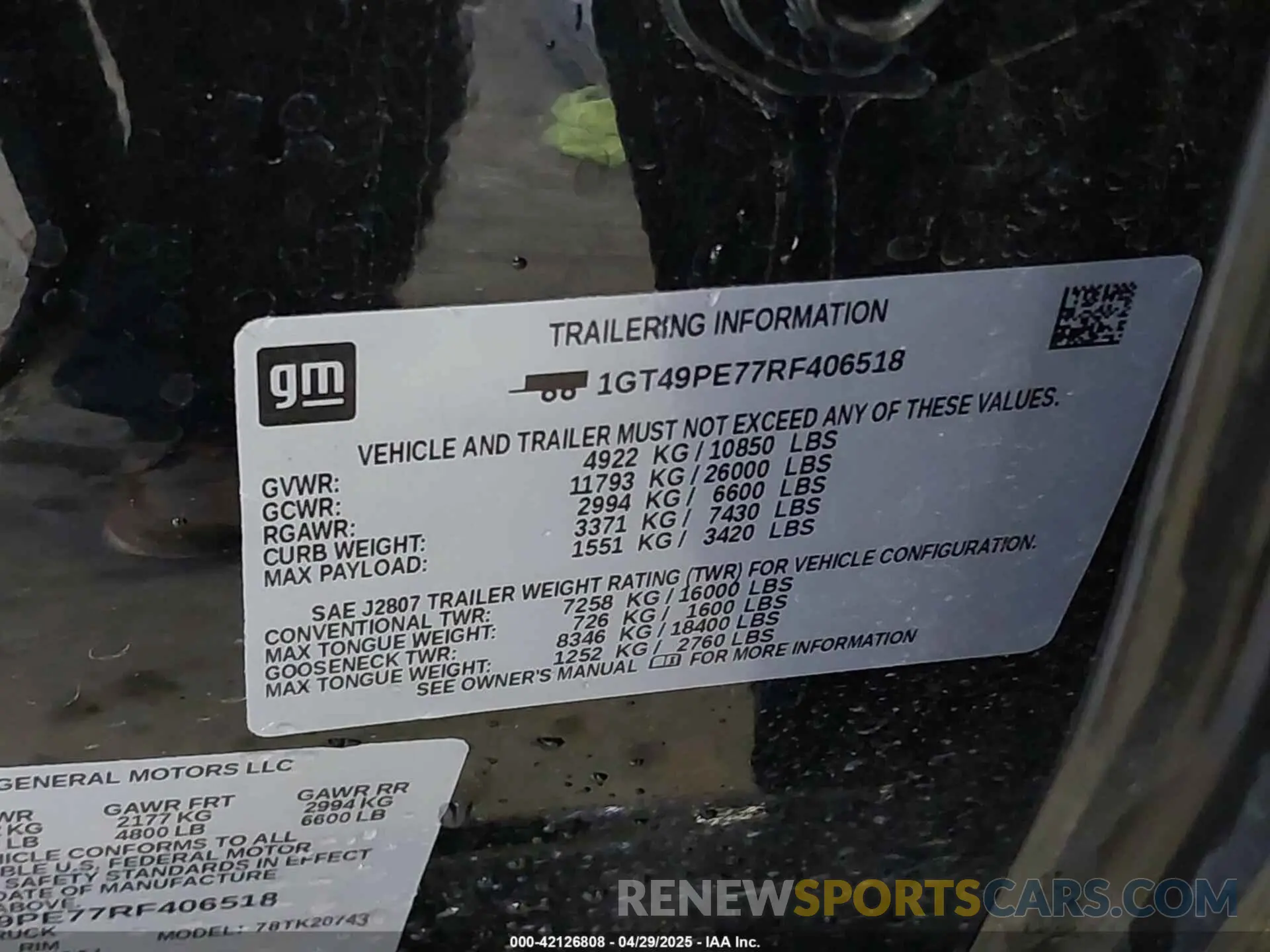 8 Photograph of a damaged car 1GT49PE77RF406518 GMC SIERRA 2500HD 2024