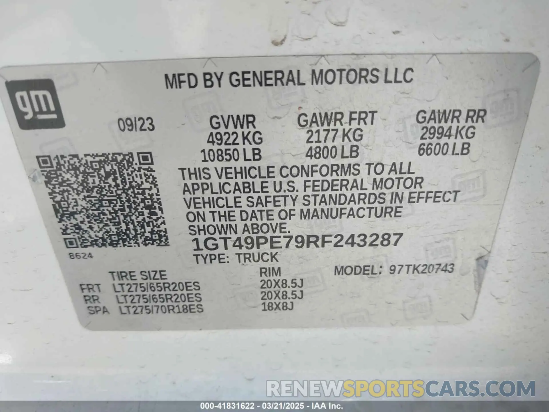 8 Photograph of a damaged car 1GT49PE79RF243287 GMC SIERRA 2500HD 2024