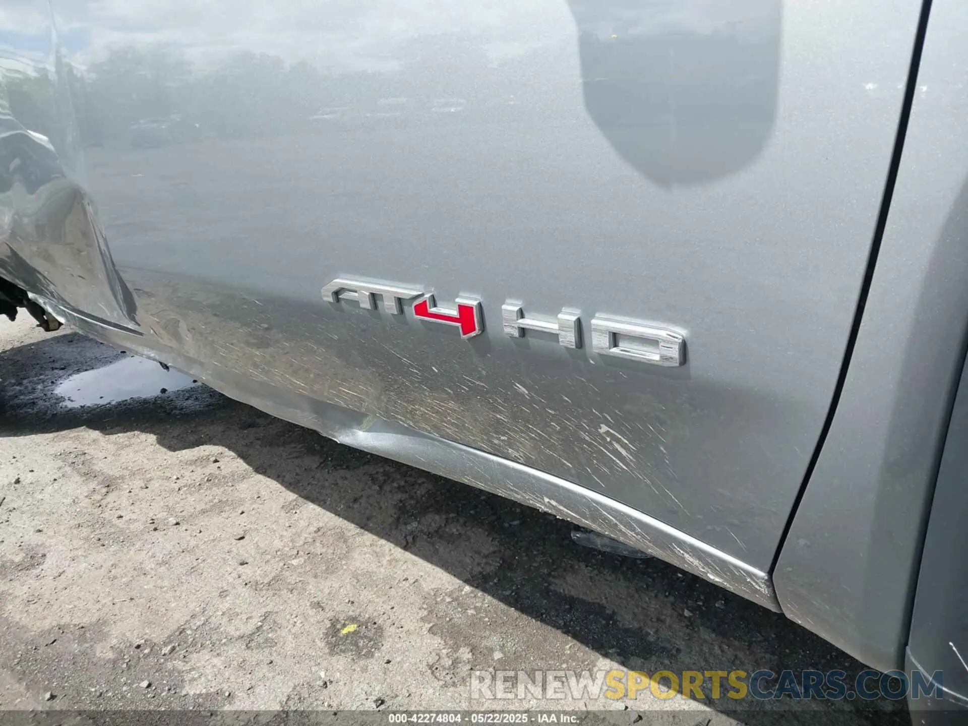 5 Photograph of a damaged car 1GT49PE79RF403426 GMC SIERRA 2500HD 2024