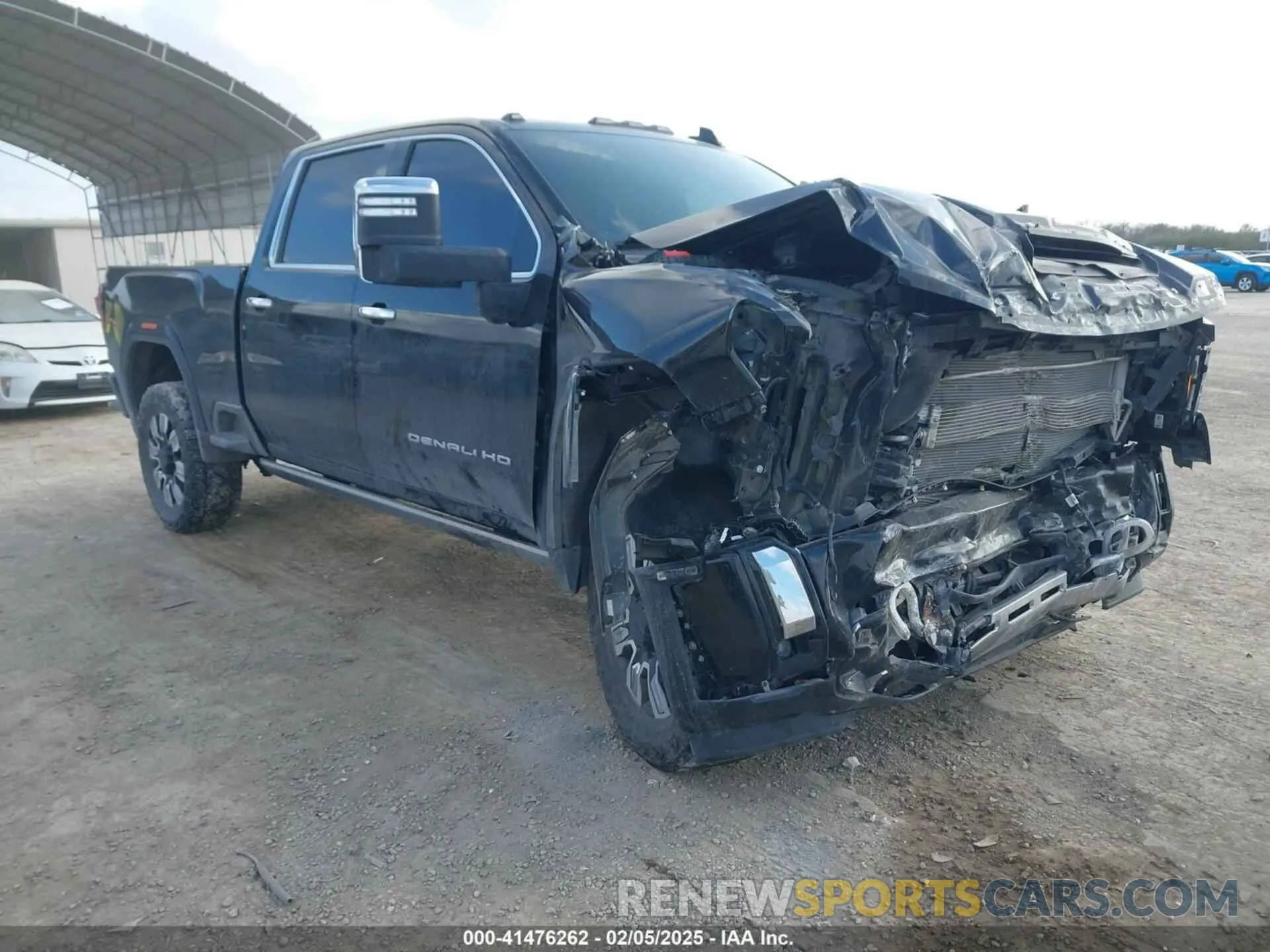 1 Photograph of a damaged car 1GT49REY5RF357615 GMC SIERRA 2500HD 2024
