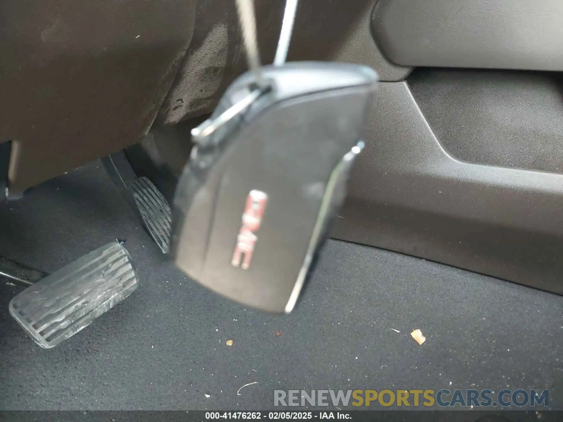 11 Photograph of a damaged car 1GT49REY5RF357615 GMC SIERRA 2500HD 2024