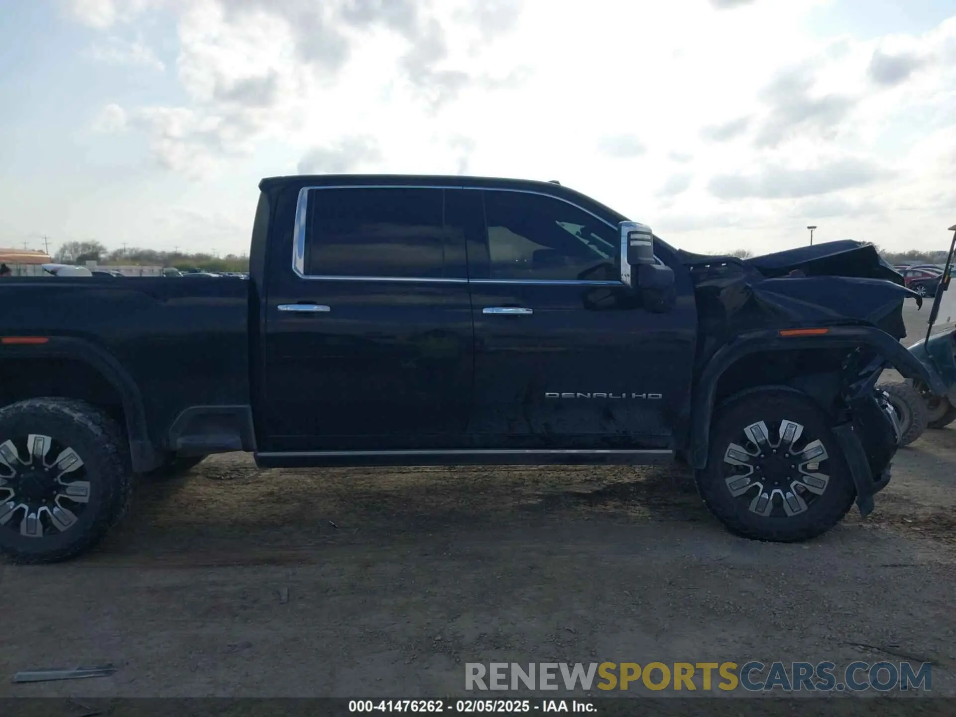 14 Photograph of a damaged car 1GT49REY5RF357615 GMC SIERRA 2500HD 2024