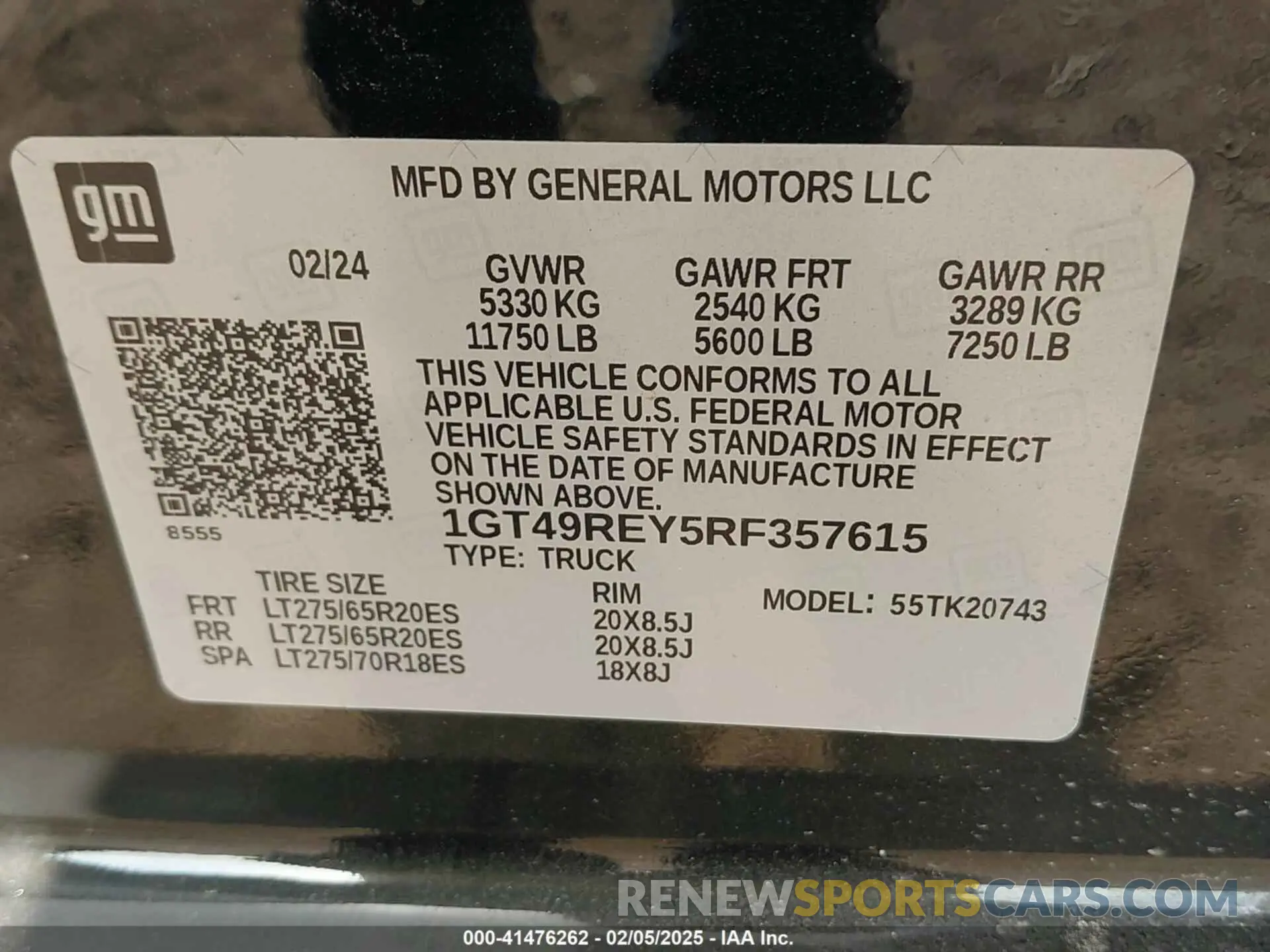 9 Photograph of a damaged car 1GT49REY5RF357615 GMC SIERRA 2500HD 2024