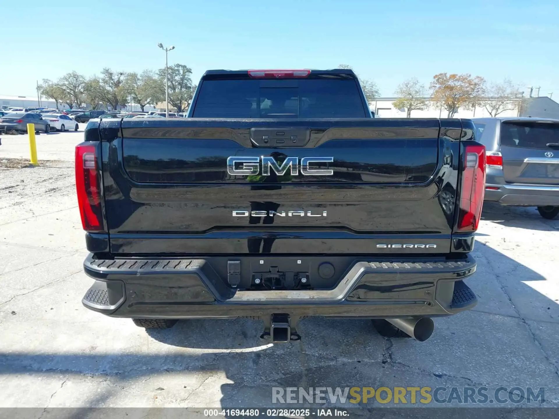 15 Photograph of a damaged car 1GT49XEY6RF405580 GMC SIERRA 2500HD 2024