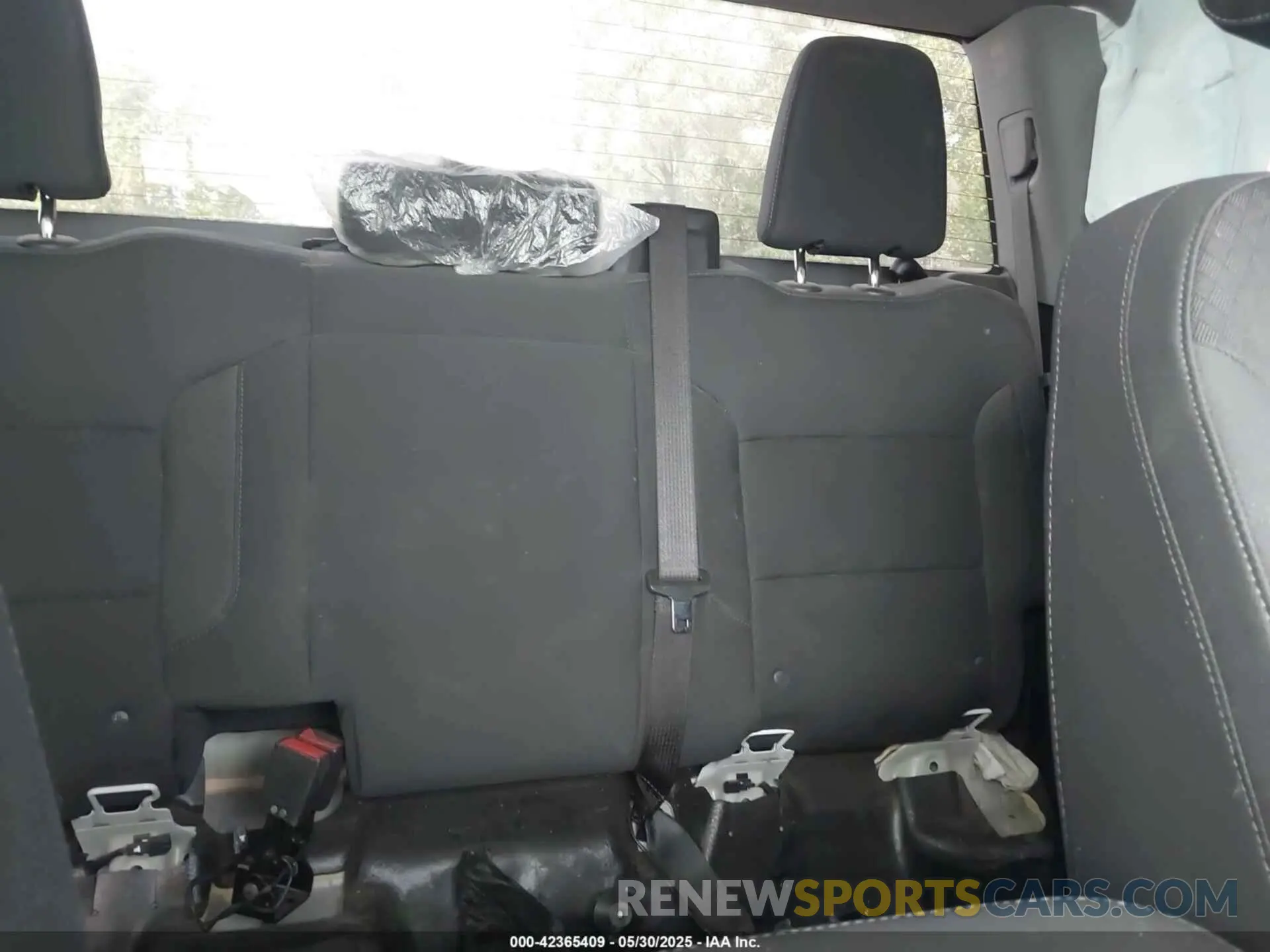 8 Photograph of a damaged car 1GT59LE72RF136949 GMC SIERRA 2500HD 2024