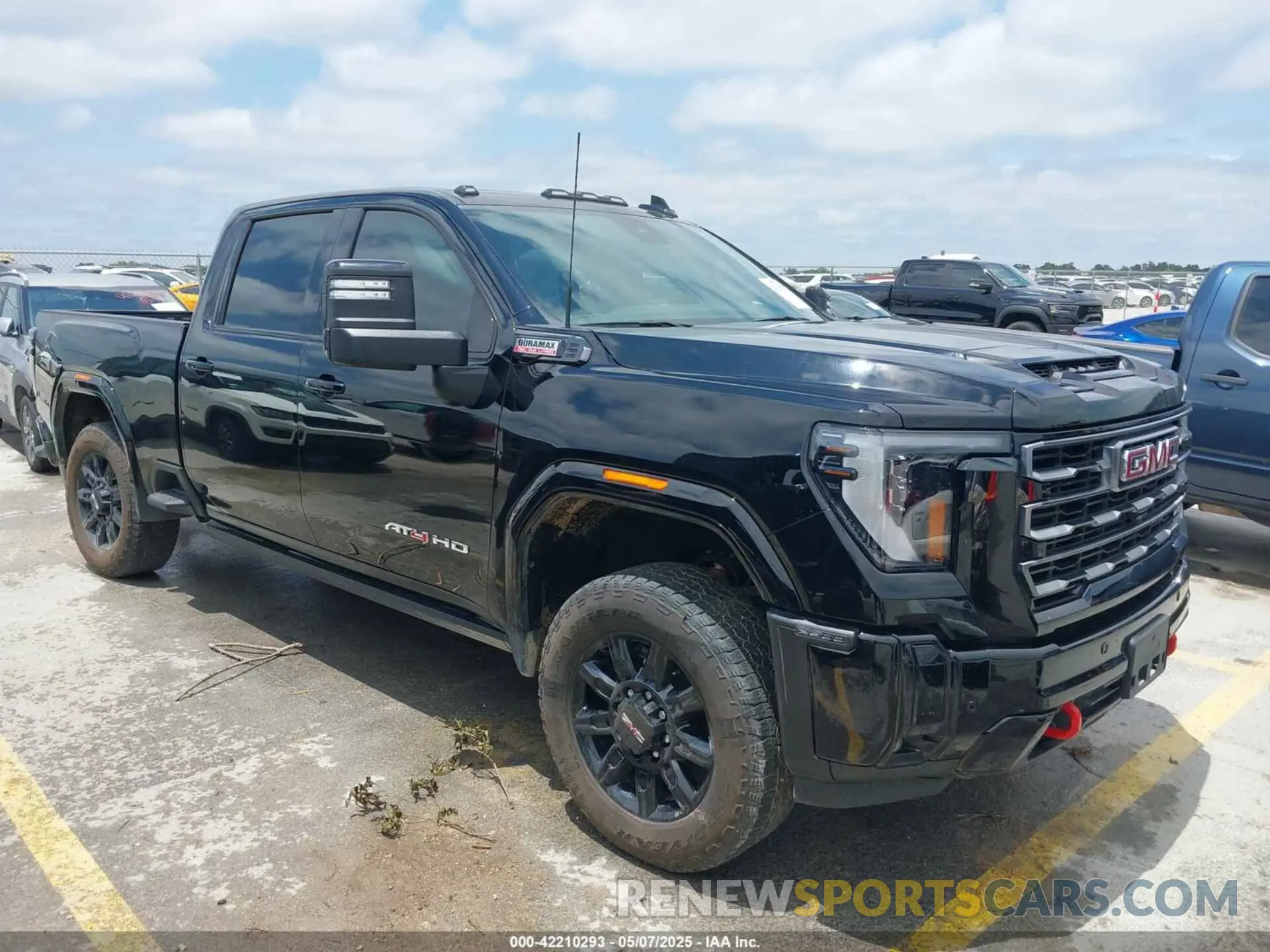 1 Photograph of a damaged car 1GT4UPEY8SF126443 GMC SIERRA 2500HD 2025
