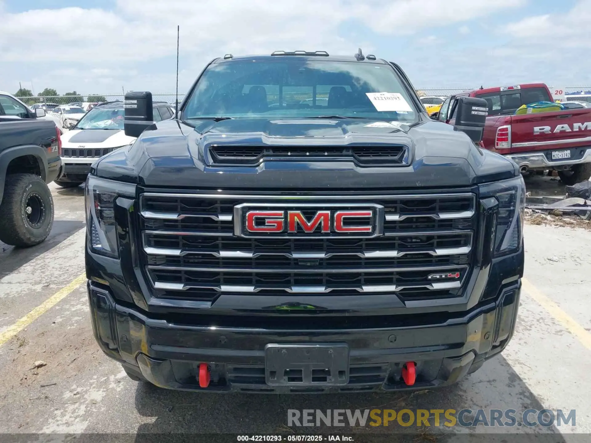 12 Photograph of a damaged car 1GT4UPEY8SF126443 GMC SIERRA 2500HD 2025