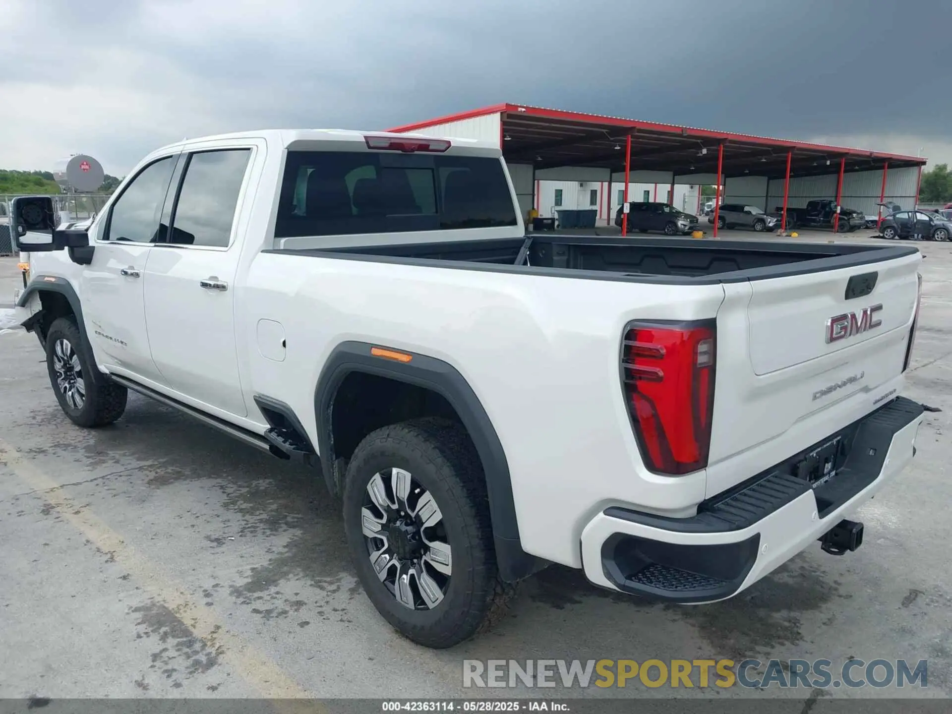19 Photograph of a damaged car 1GT4UREY9SF193824 GMC SIERRA 2500HD 2025