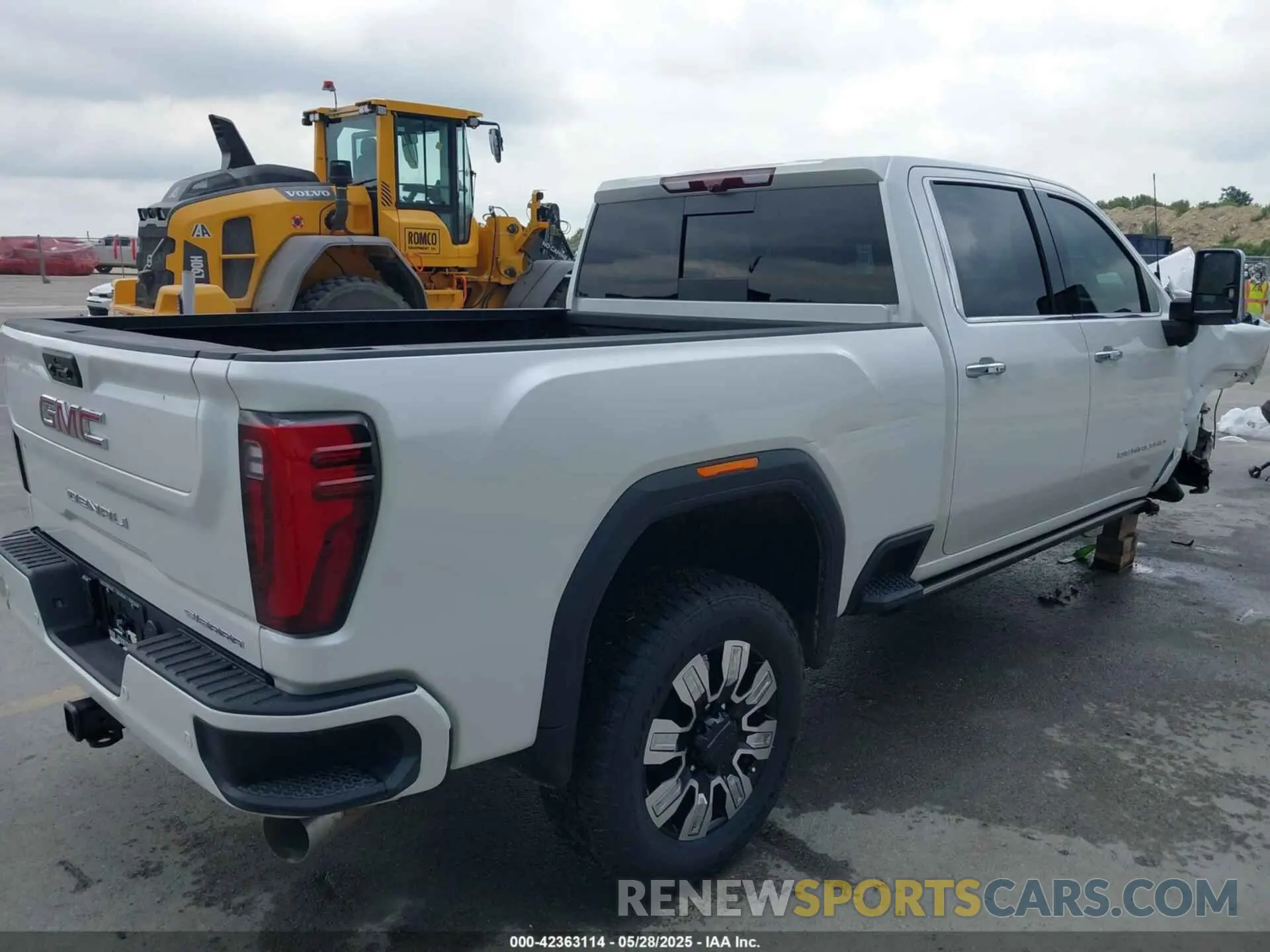 20 Photograph of a damaged car 1GT4UREY9SF193824 GMC SIERRA 2500HD 2025