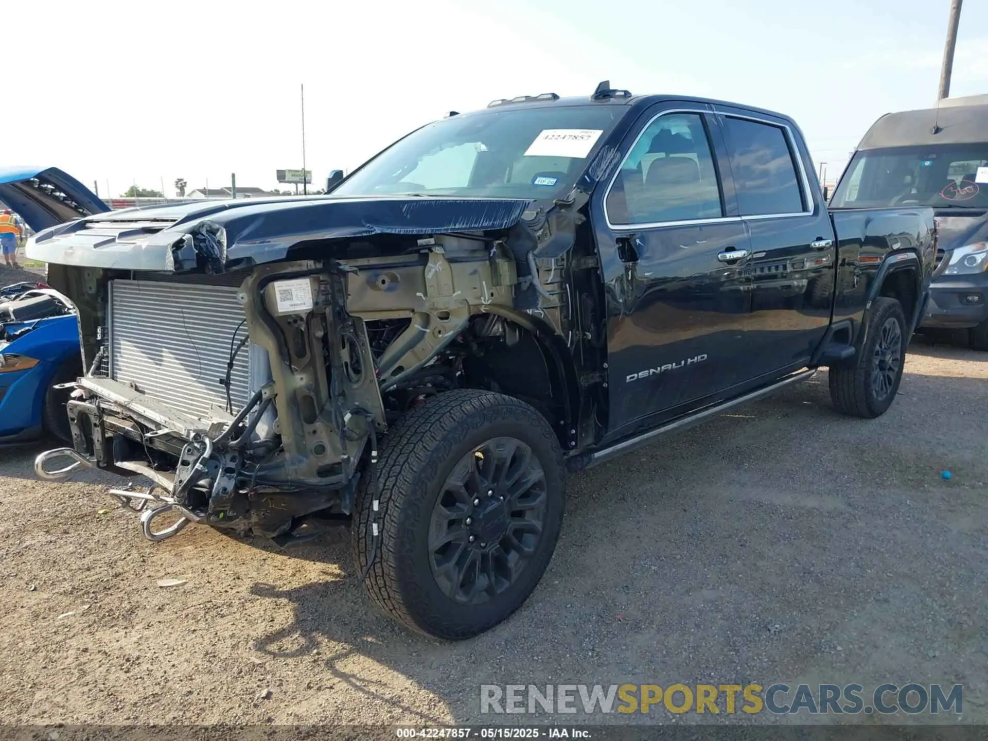 2 Photograph of a damaged car 1GT4UXEY5SF118056 GMC SIERRA 2500HD 2025
