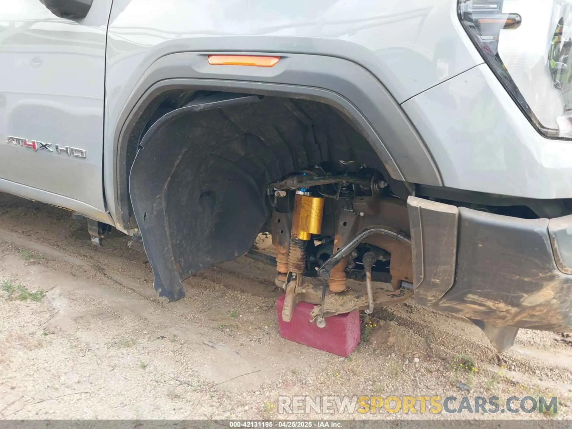 13 Photograph of a damaged car 1GT4UZEY7SF262090 GMC SIERRA 2500HD 2025