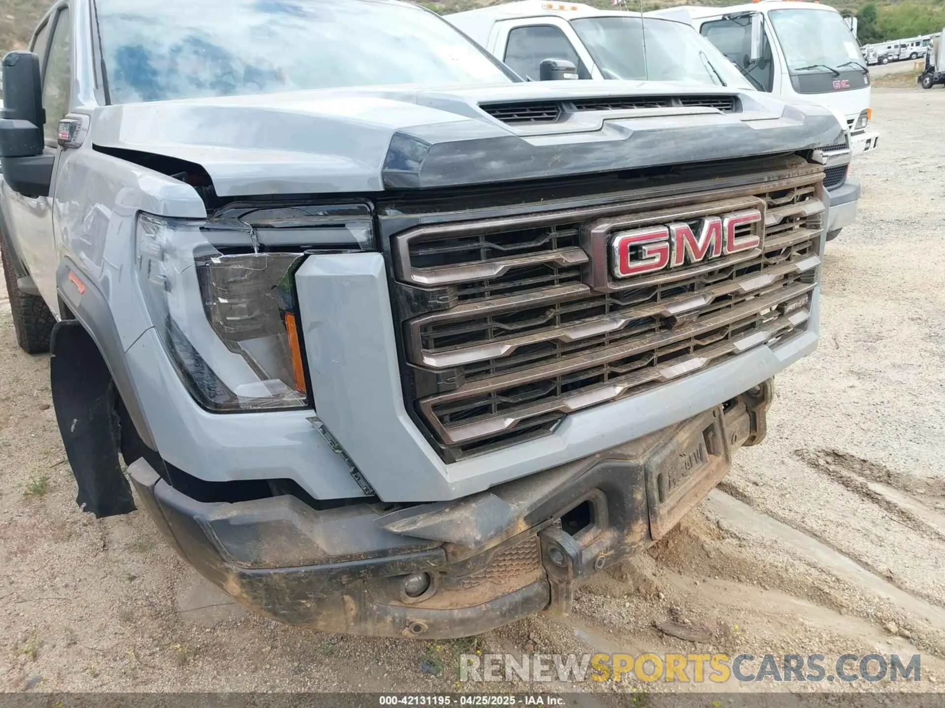 14 Photograph of a damaged car 1GT4UZEY7SF262090 GMC SIERRA 2500HD 2025