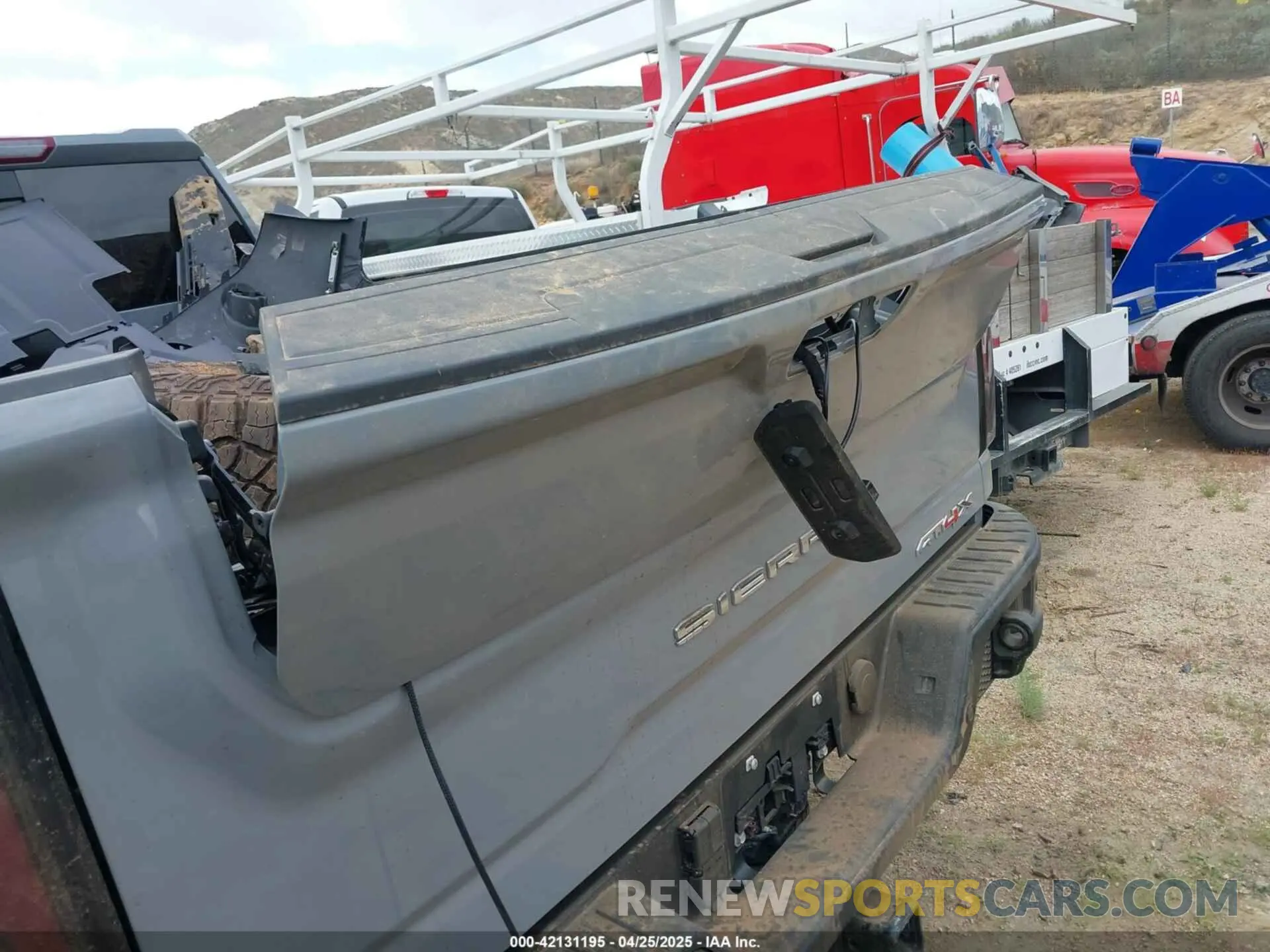 15 Photograph of a damaged car 1GT4UZEY7SF262090 GMC SIERRA 2500HD 2025
