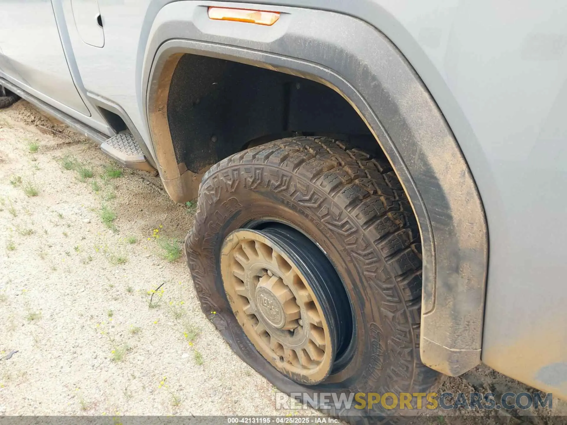 20 Photograph of a damaged car 1GT4UZEY7SF262090 GMC SIERRA 2500HD 2025