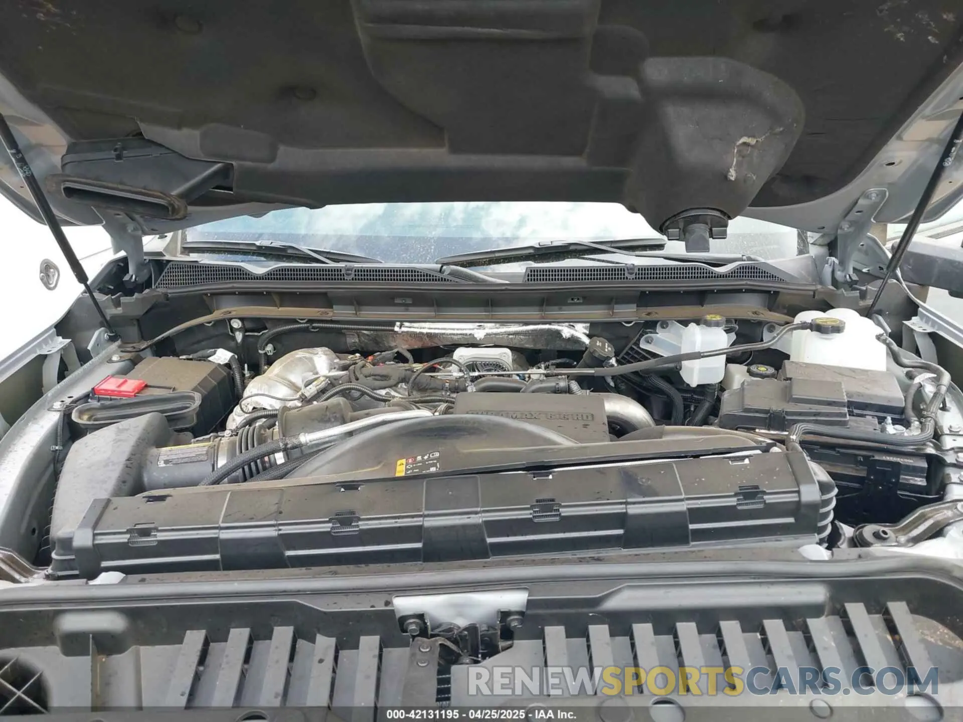 9 Photograph of a damaged car 1GT4UZEY7SF262090 GMC SIERRA 2500HD 2025