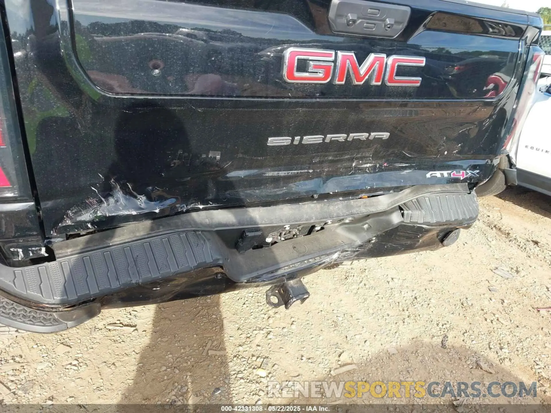 6 Photograph of a damaged car 1GT4UZEY9SF229558 GMC SIERRA 2500HD 2025