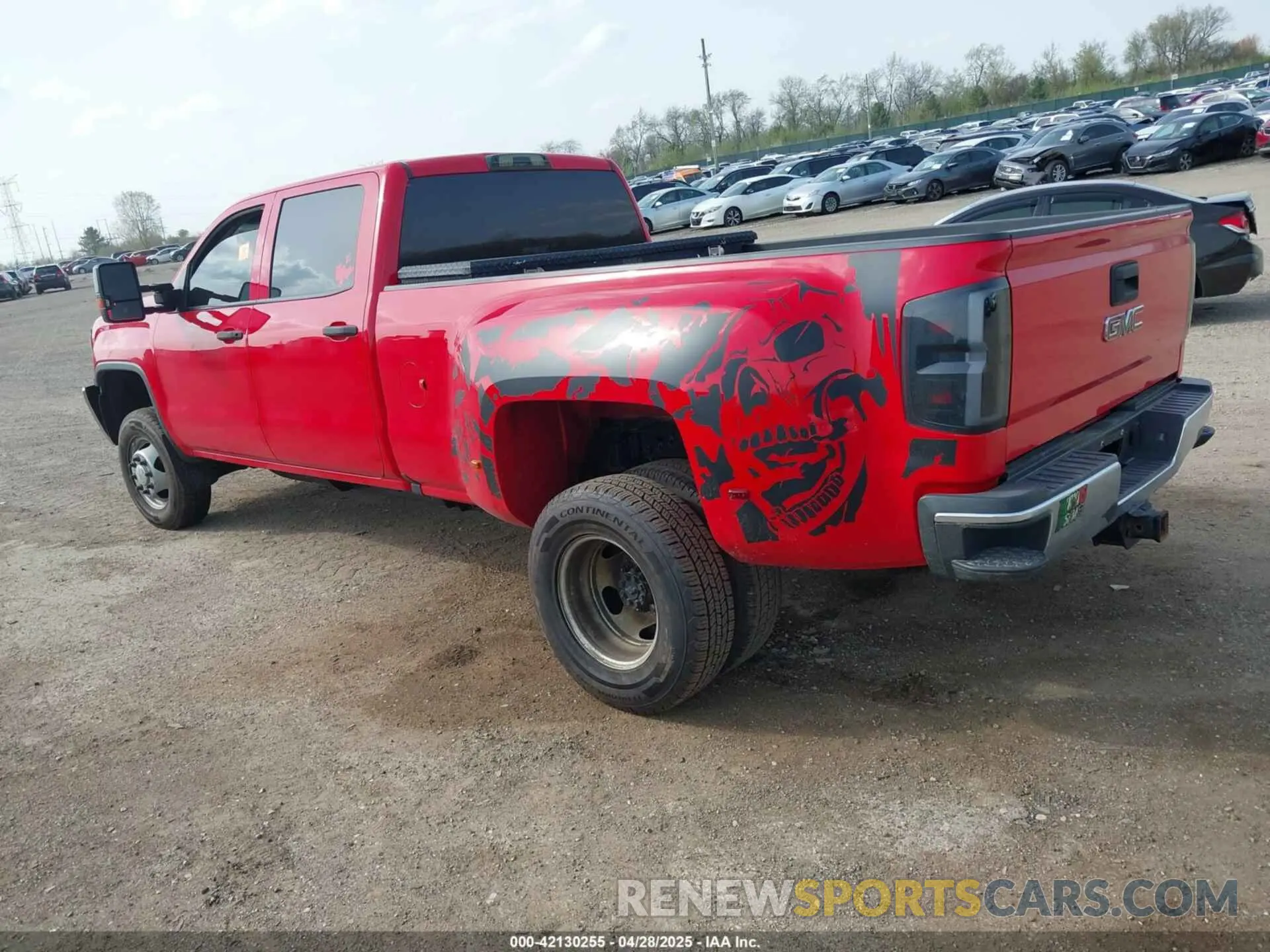 3 Photograph of a damaged car 1GT42TCY4KF241459 GMC SIERRA 3500HD 2019