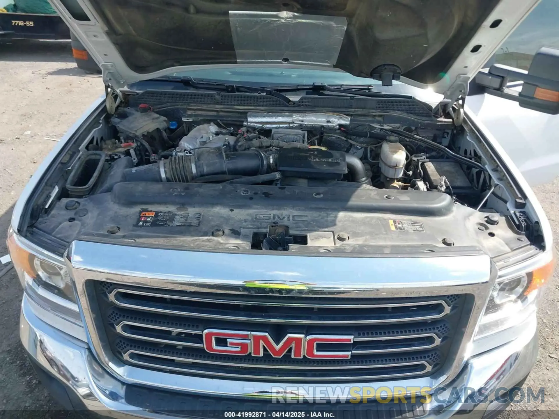 10 Photograph of a damaged car 1GT42TCY5KF179831 GMC SIERRA 3500HD 2019