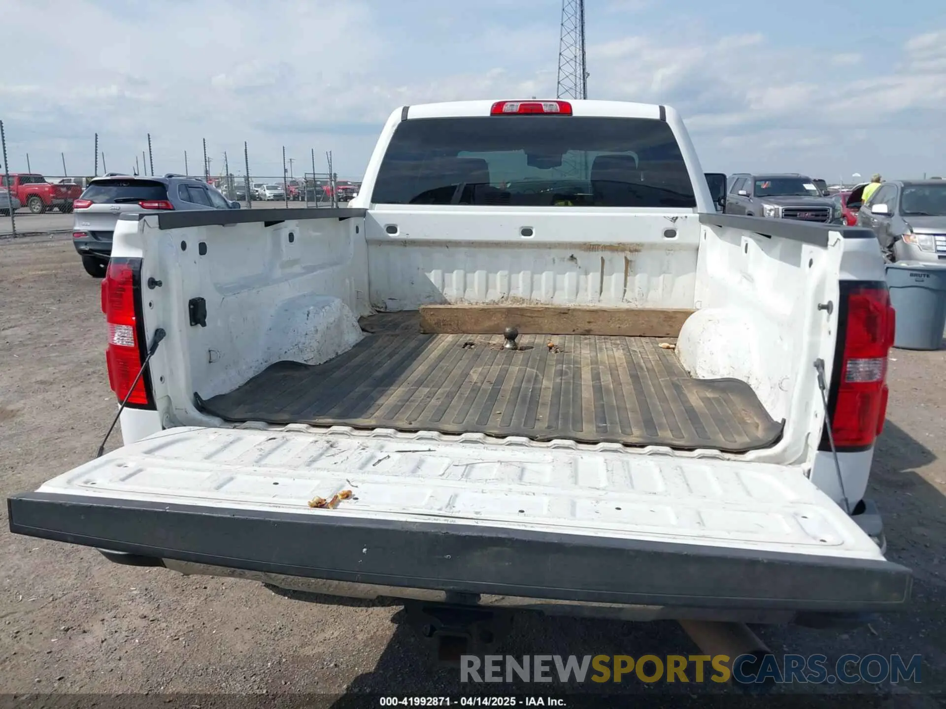 12 Photograph of a damaged car 1GT42TCY5KF179831 GMC SIERRA 3500HD 2019