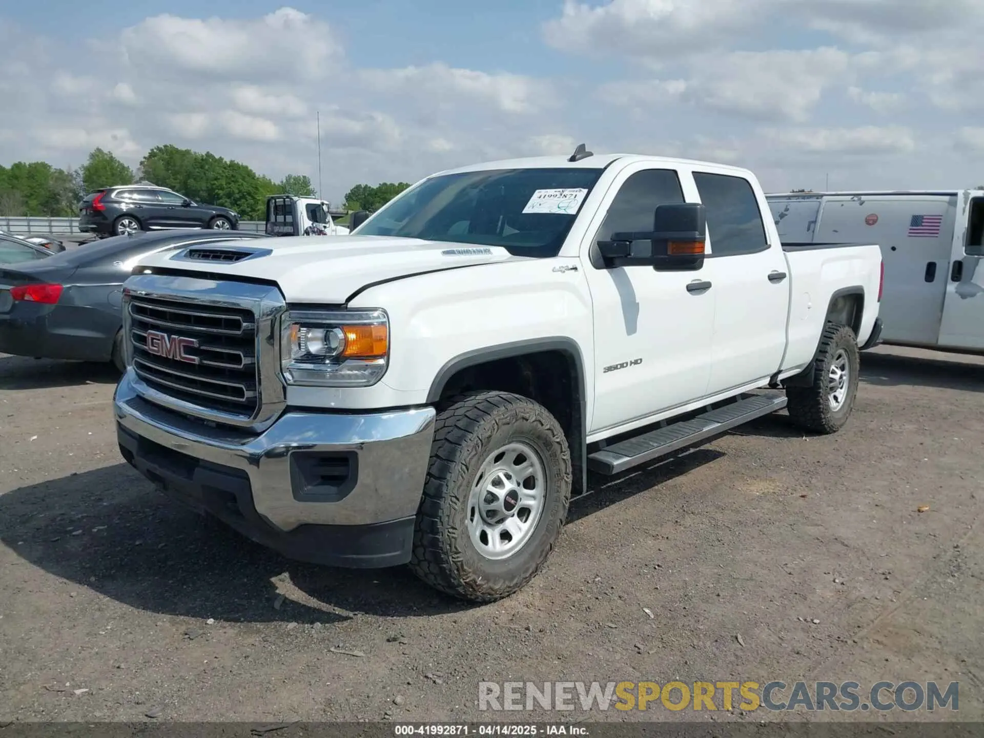 2 Photograph of a damaged car 1GT42TCY5KF179831 GMC SIERRA 3500HD 2019