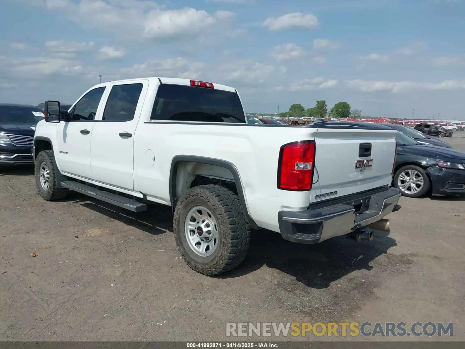 3 Photograph of a damaged car 1GT42TCY5KF179831 GMC SIERRA 3500HD 2019