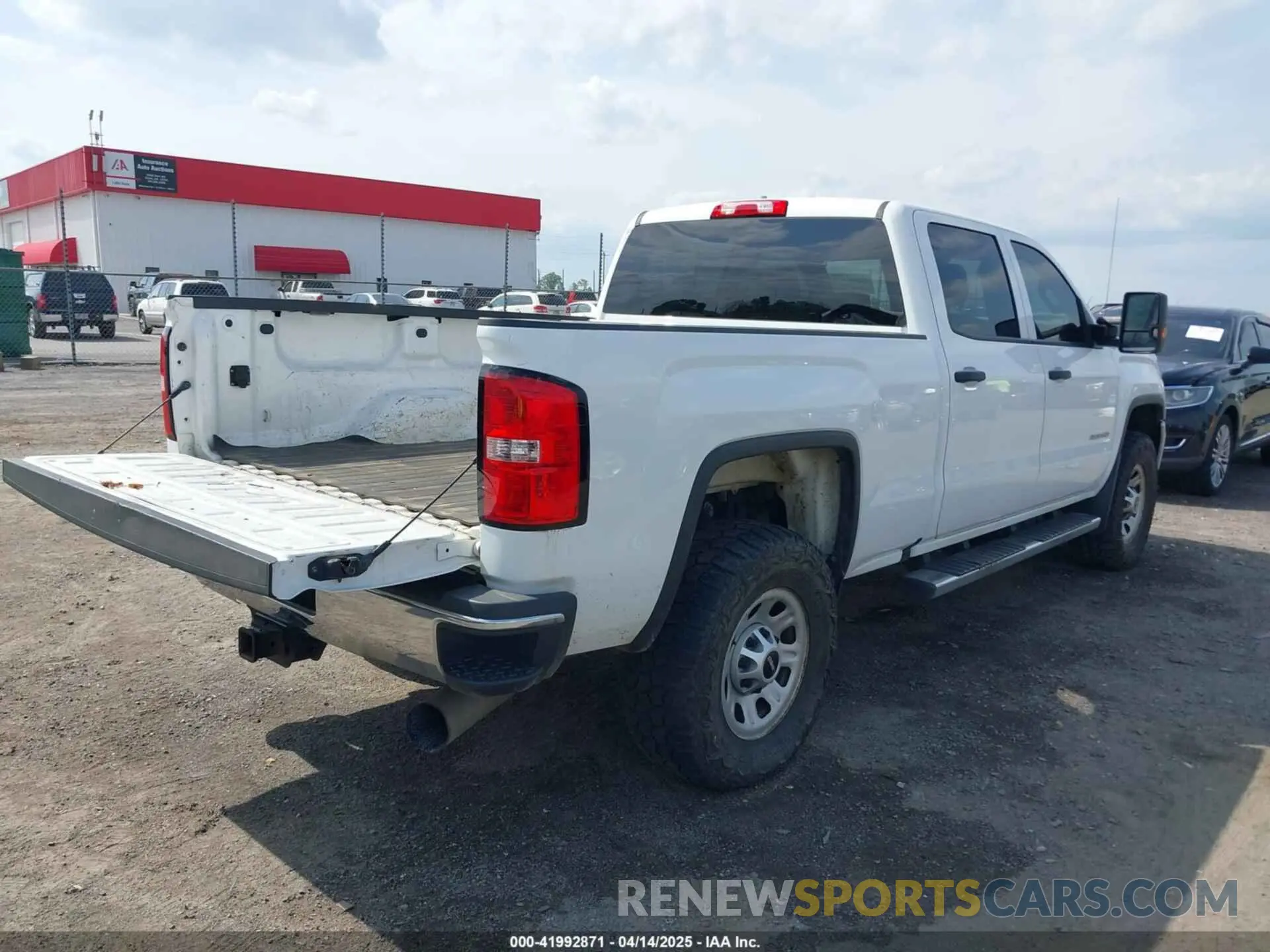 4 Photograph of a damaged car 1GT42TCY5KF179831 GMC SIERRA 3500HD 2019