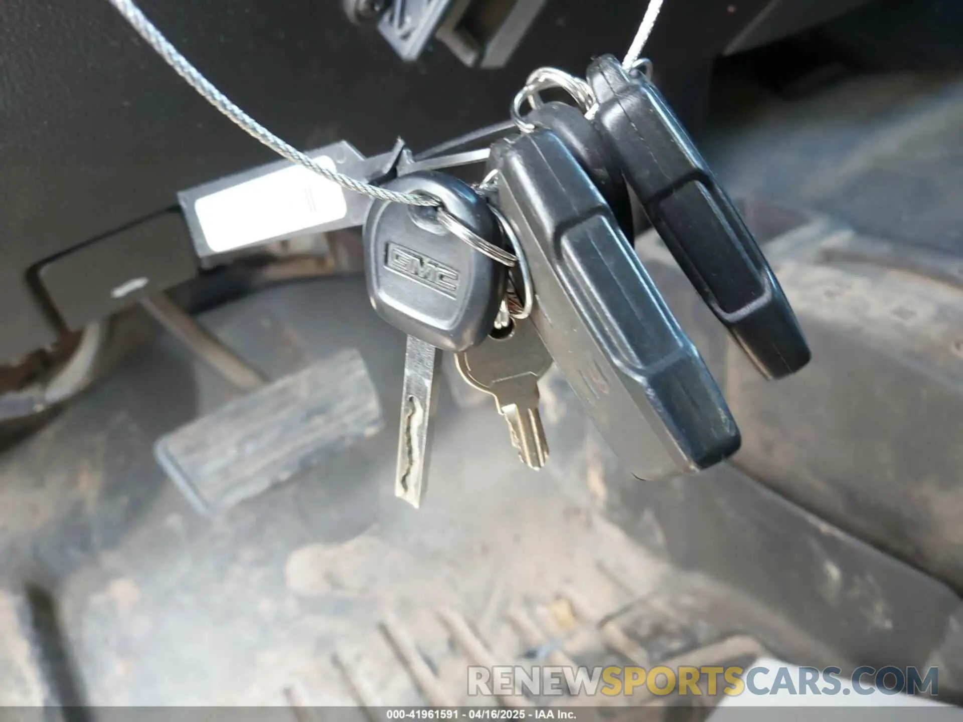 10 Photograph of a damaged car 1GT42TCY7KF234652 GMC SIERRA 3500HD 2019